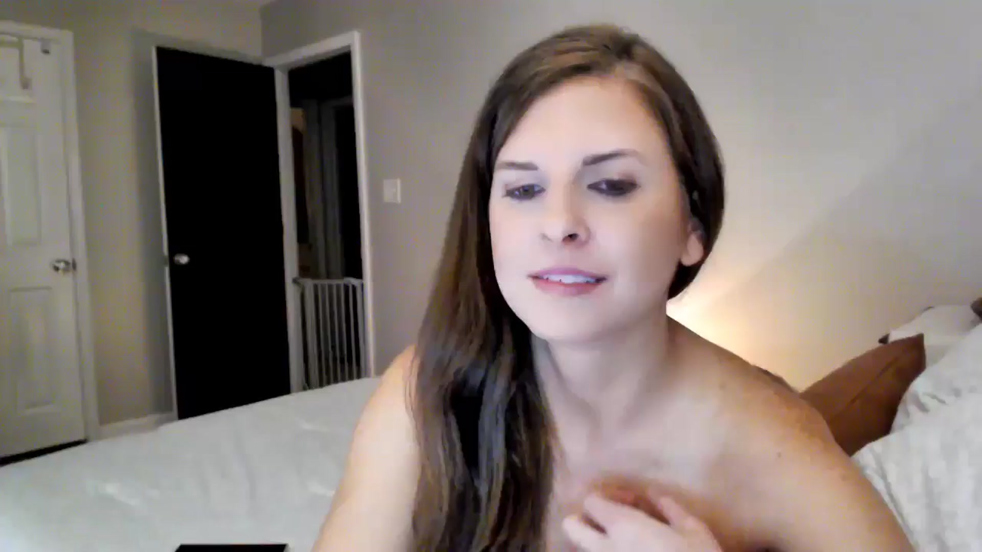 Gallery image thumbnail from Juicy_Fruit's myfreecams stream on, 09/06/2024, 02:46 image 1 of 20