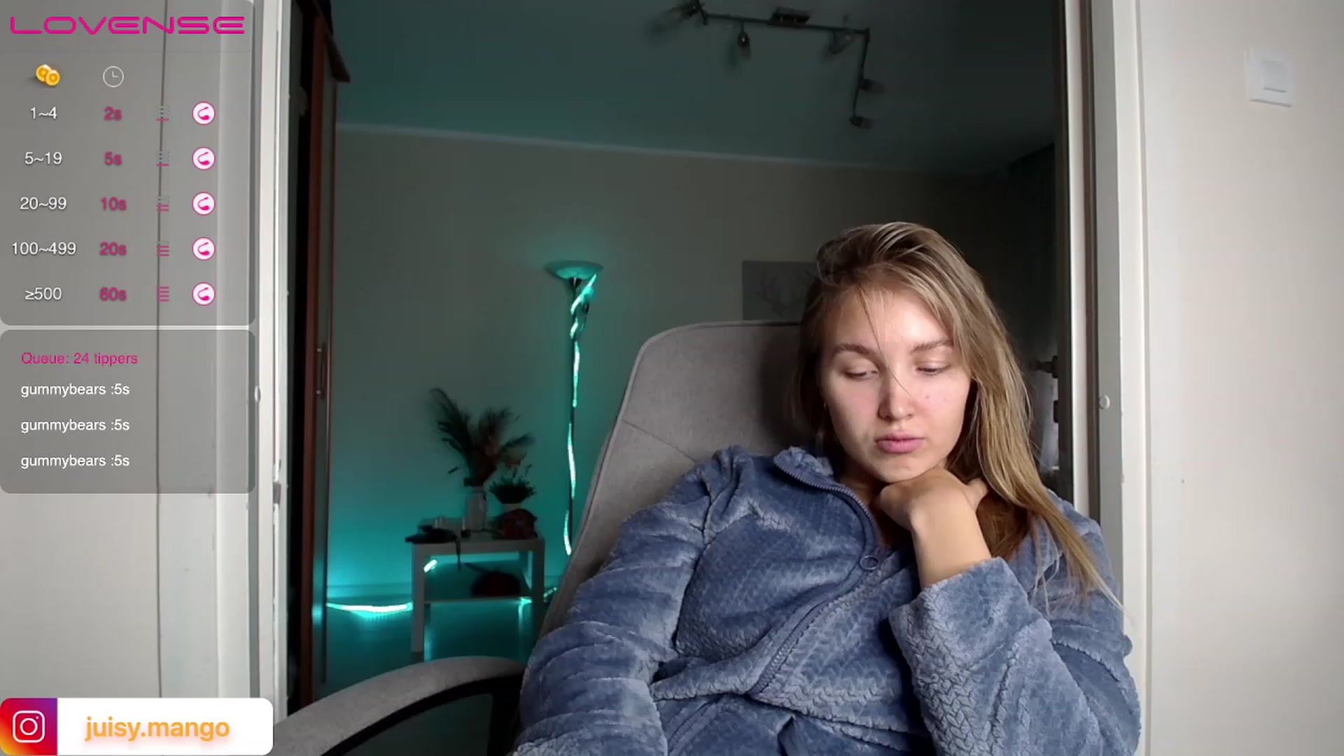 Gallery image thumbnail from Juicy__mango's myfreecams stream on, 11/15/2022, 06:30 image 18 of 20