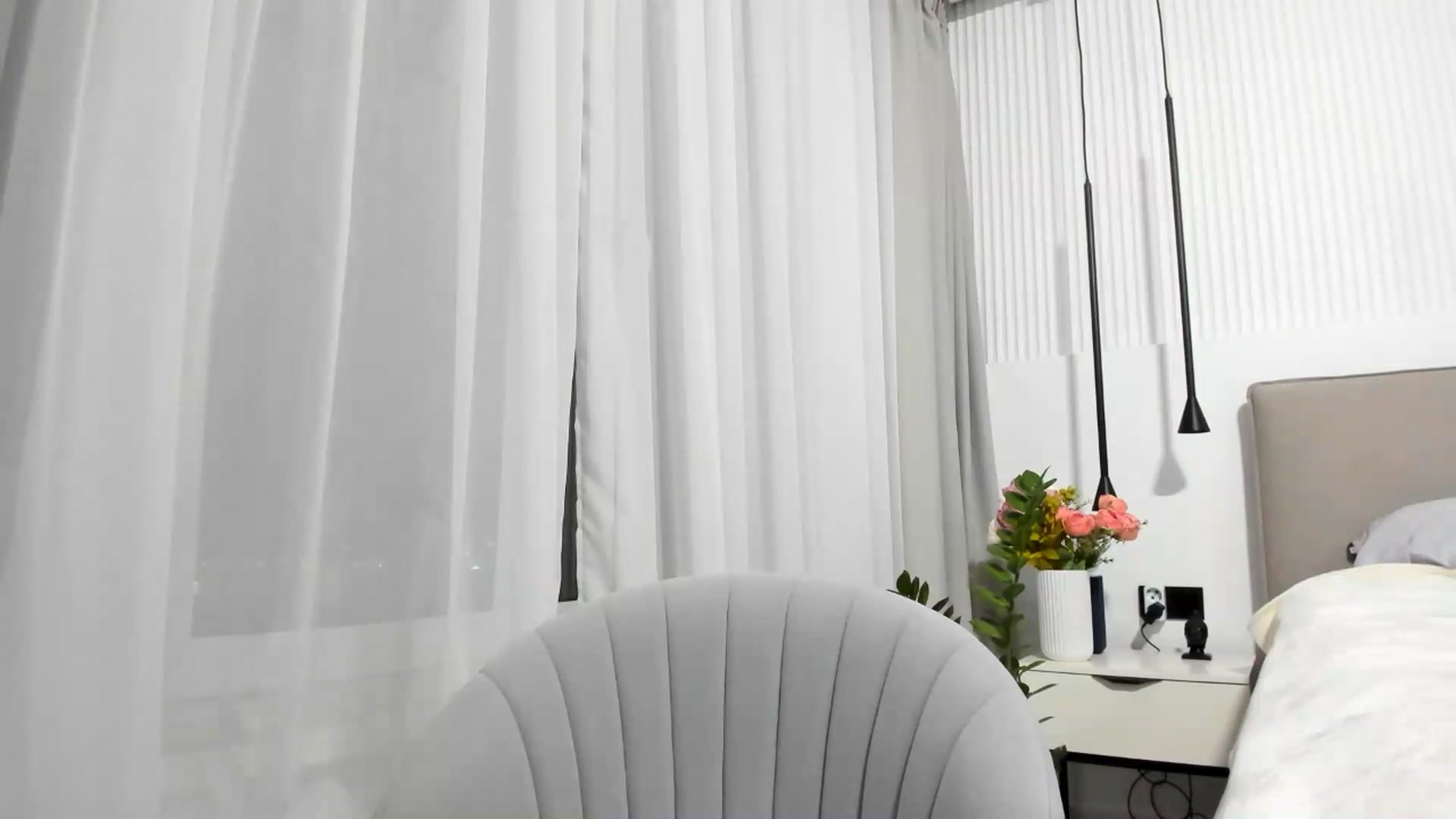 Gallery image thumbnail from Juicy_lips's myfreecams stream on, 05/30/2025, 22:47 image 5 of 20