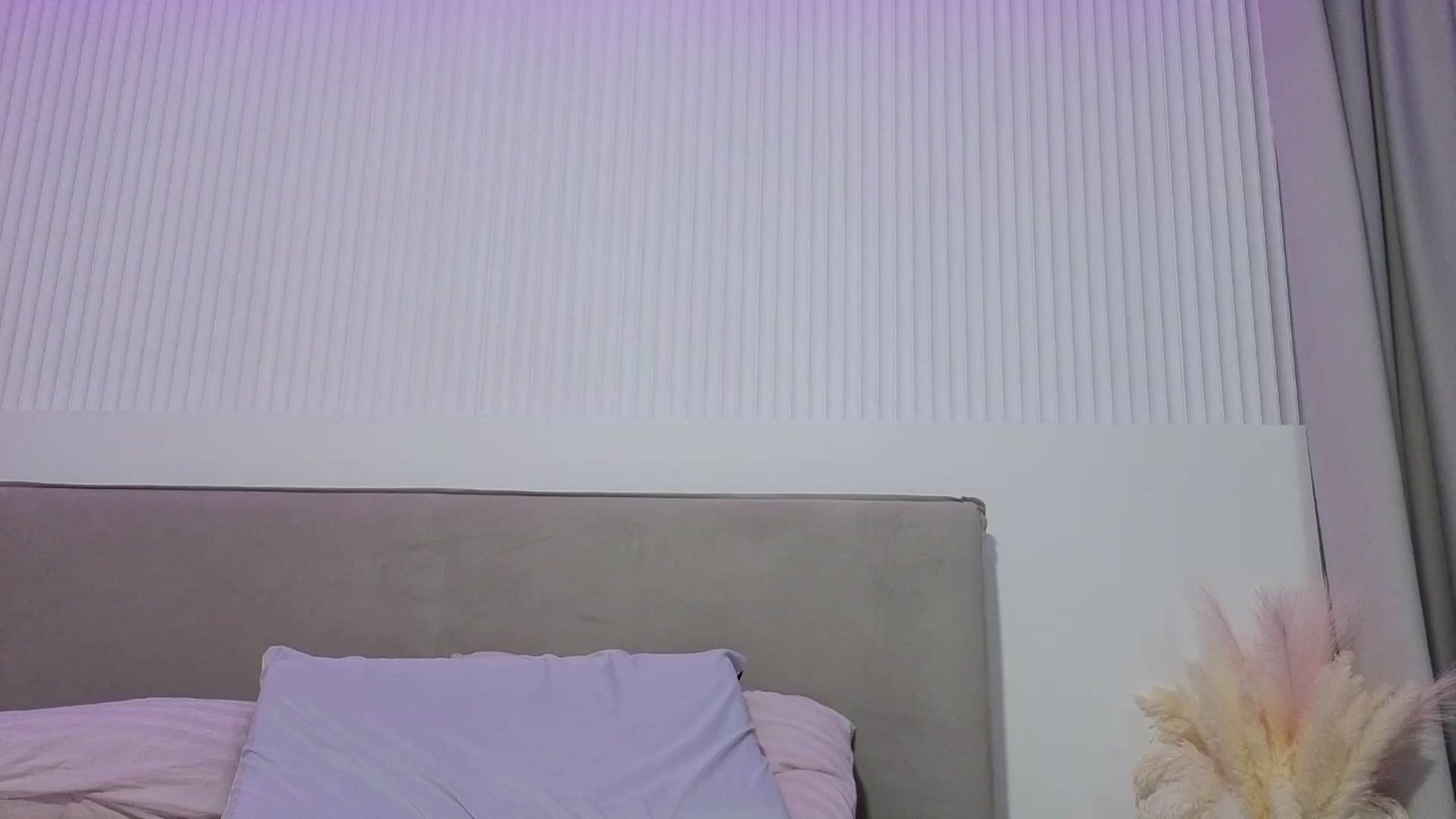 Gallery image thumbnail from Juicy_lips's myfreecams stream on, 07/12/2025, 22:28 image 14 of 20