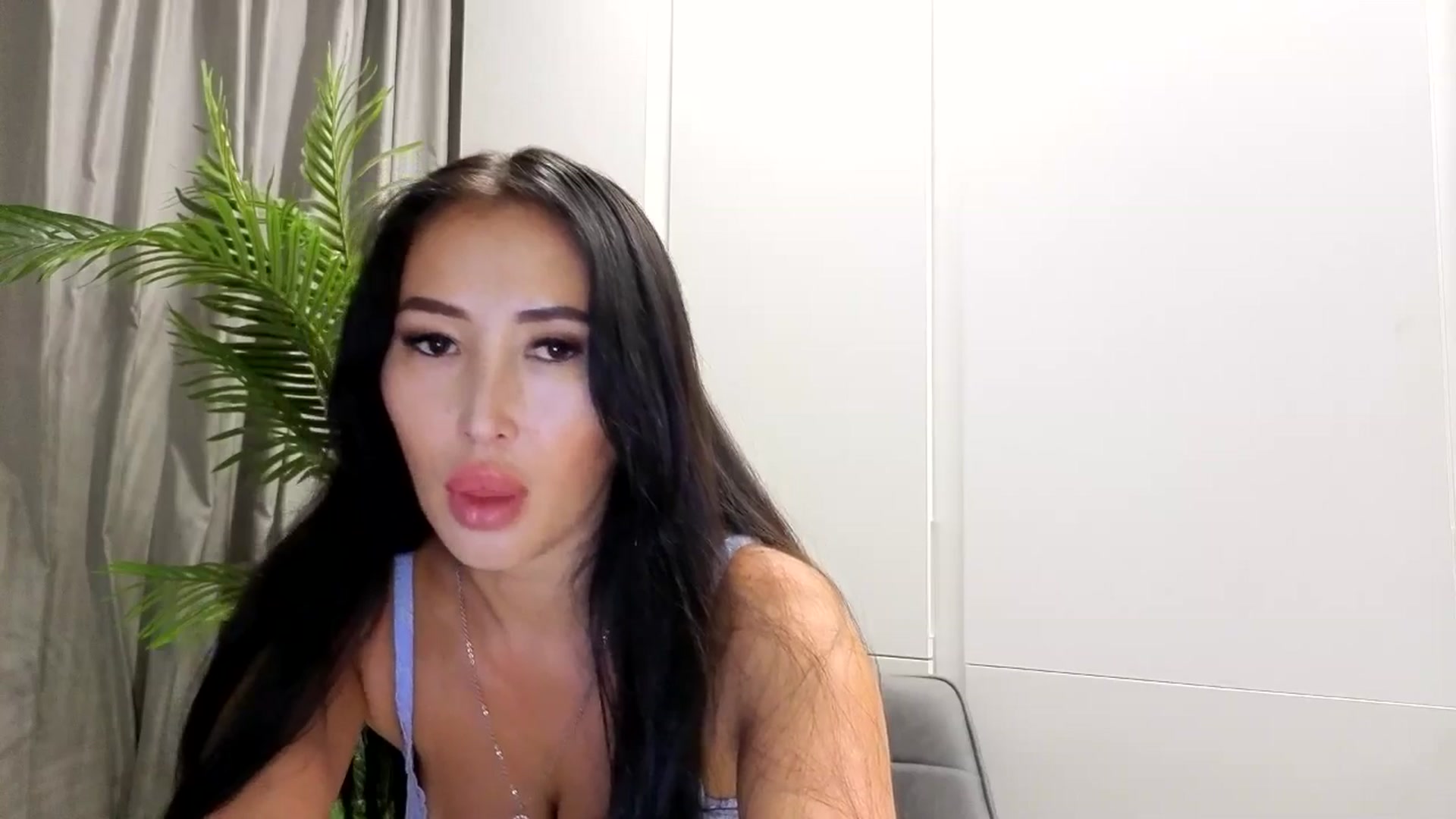Gallery image thumbnail from Juicy_lips's myfreecams stream on, 07/19/2025, 16:58 image 8 of 20