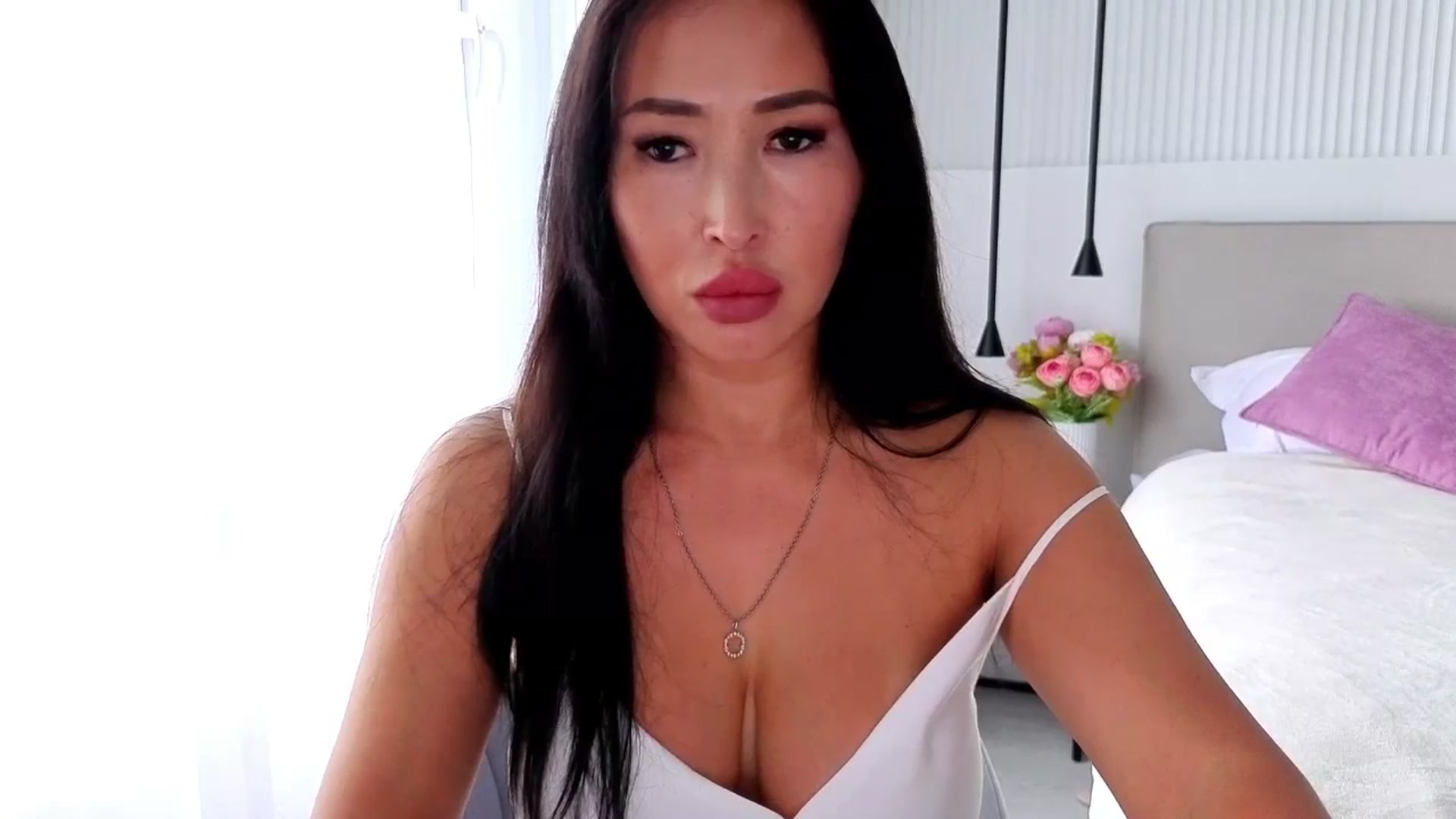 Gallery image thumbnail from Juicy_lips's myfreecams stream on, 08/06/2025, 15:44 image 7 of 20