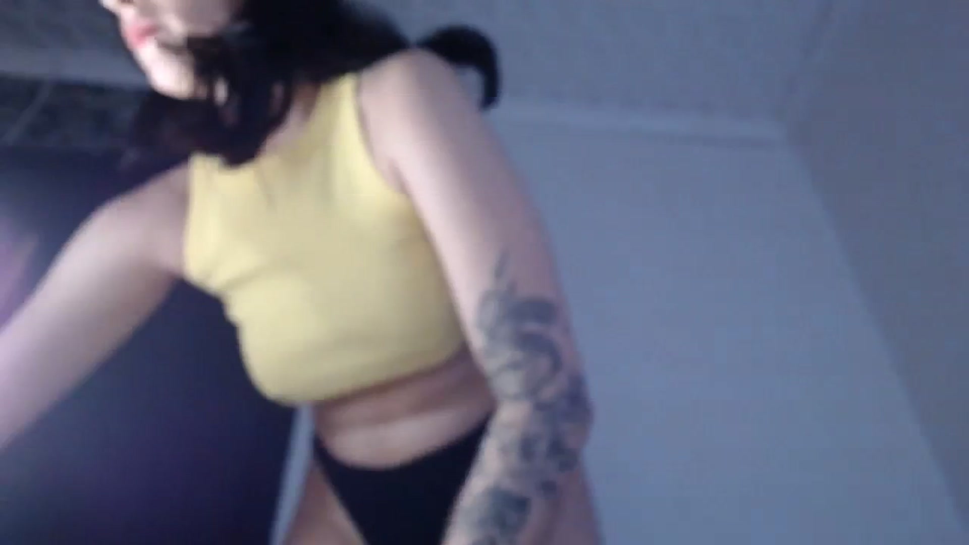 Gallery image thumbnail from Juicy_peach_'s myfreecams stream on, 11/17/2023, 01:00 image 3 of 20