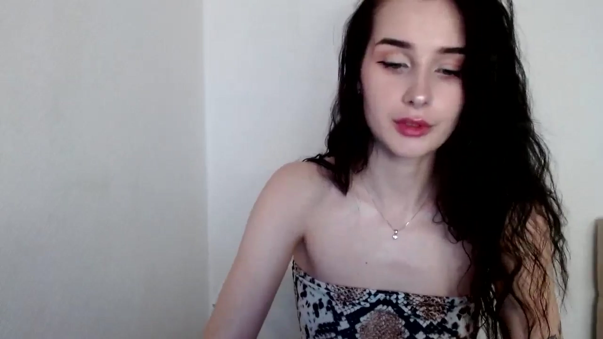 Gallery image thumbnail from Juicy_peach_'s myfreecams stream on, 06/06/2024, 14:48 image 4 of 20