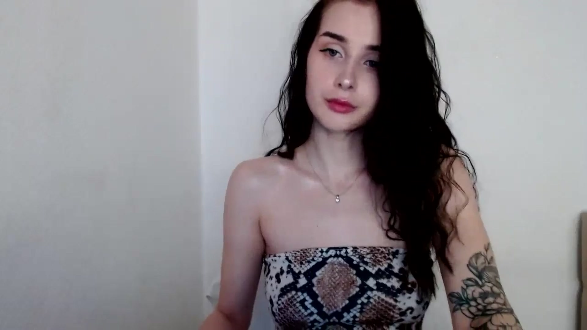 Gallery image thumbnail from Juicy_peach_'s myfreecams stream on, 06/06/2024, 14:48 image 3 of 20