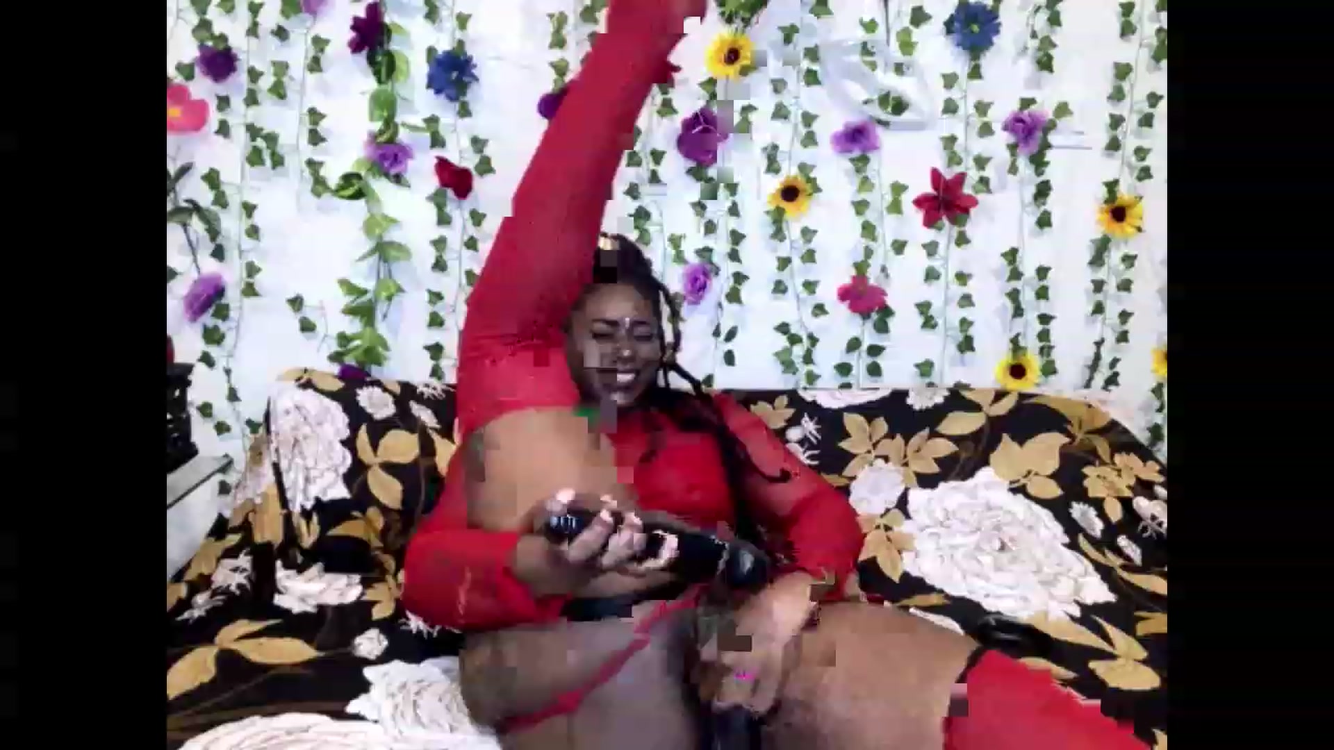 Gallery image thumbnail from Juicyblaque's myfreecams stream on, 04/20/2023, 10:03 image 10 of 20