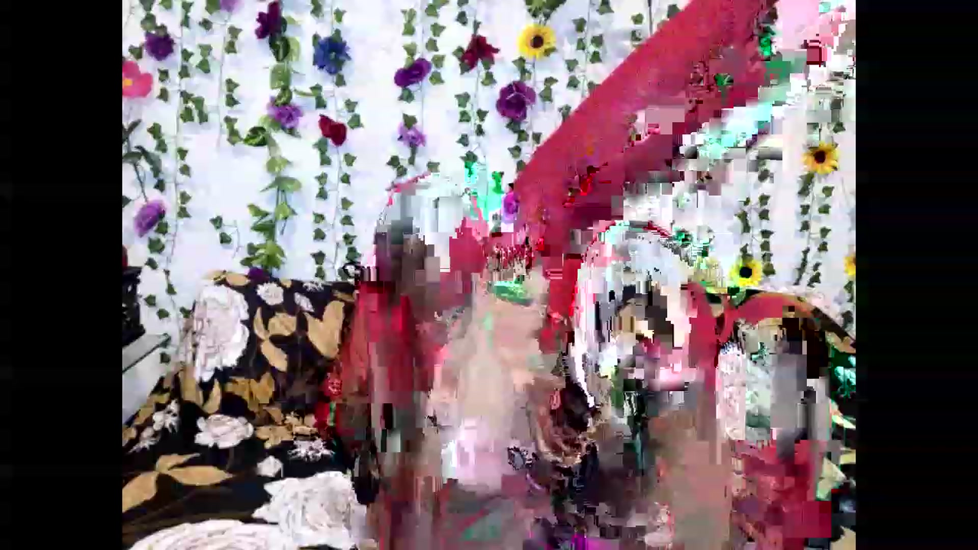 Gallery image thumbnail from Juicyblaque's myfreecams stream on, 04/20/2023, 10:03 image 17 of 20