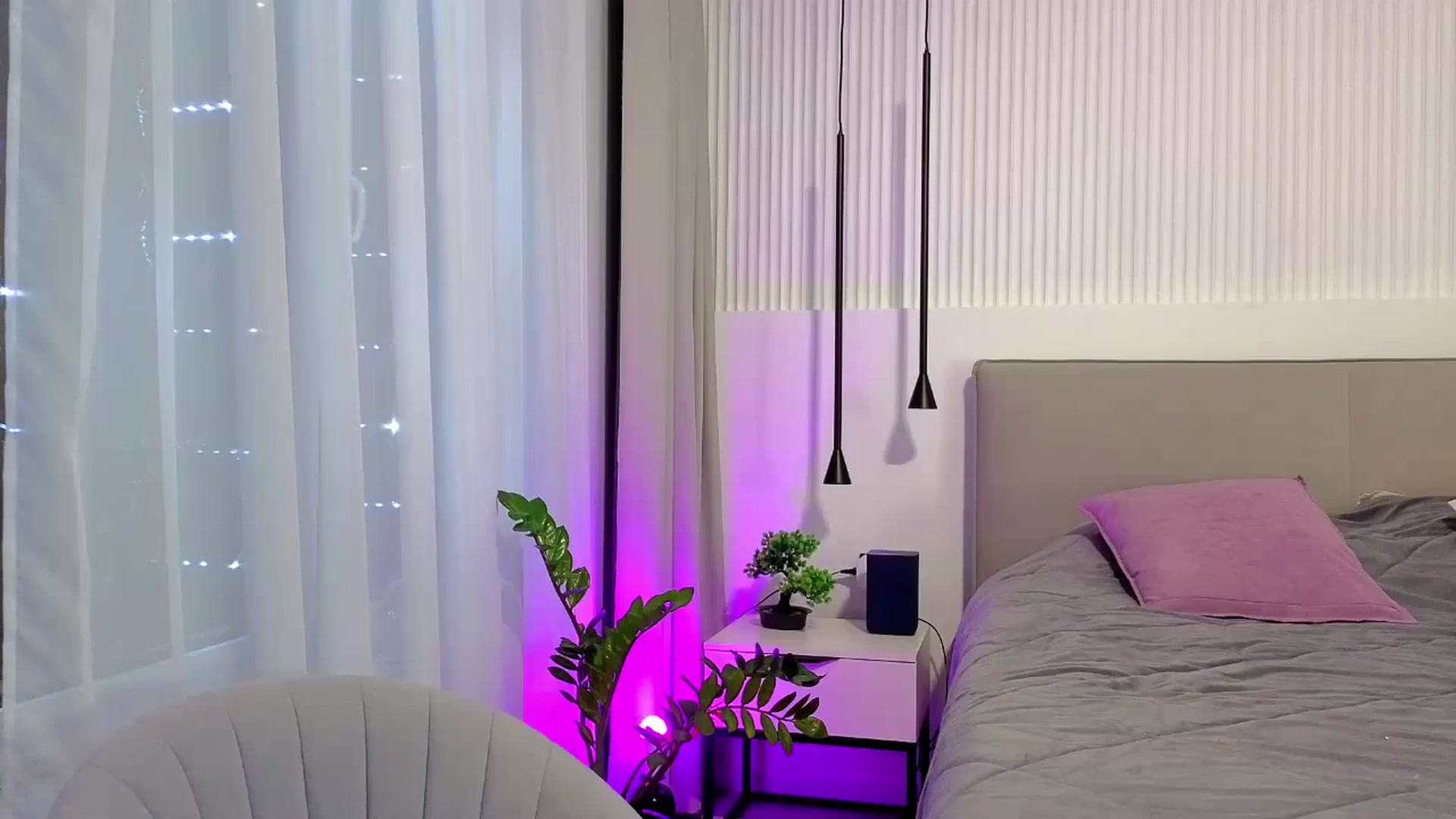 Gallery image thumbnail from Juicylips_'s myfreecams stream on, 01/06/2026, 20:08 image 15 of 20