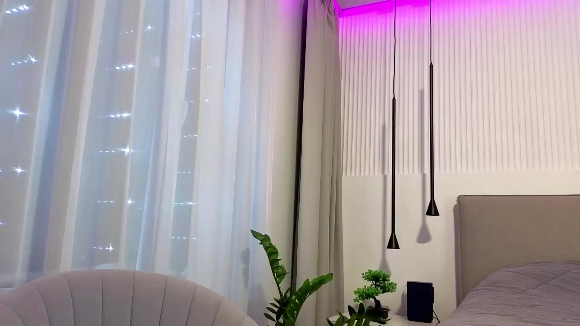 Gallery image thumbnail from Juicylips_'s myfreecams stream on, 01/10/2026, 22:24 image 12 of 20