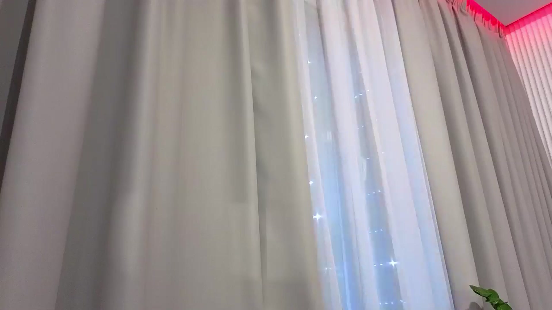 Gallery image thumbnail from Juicylips_'s myfreecams stream on, 01/11/2026, 20:09 image 9 of 20