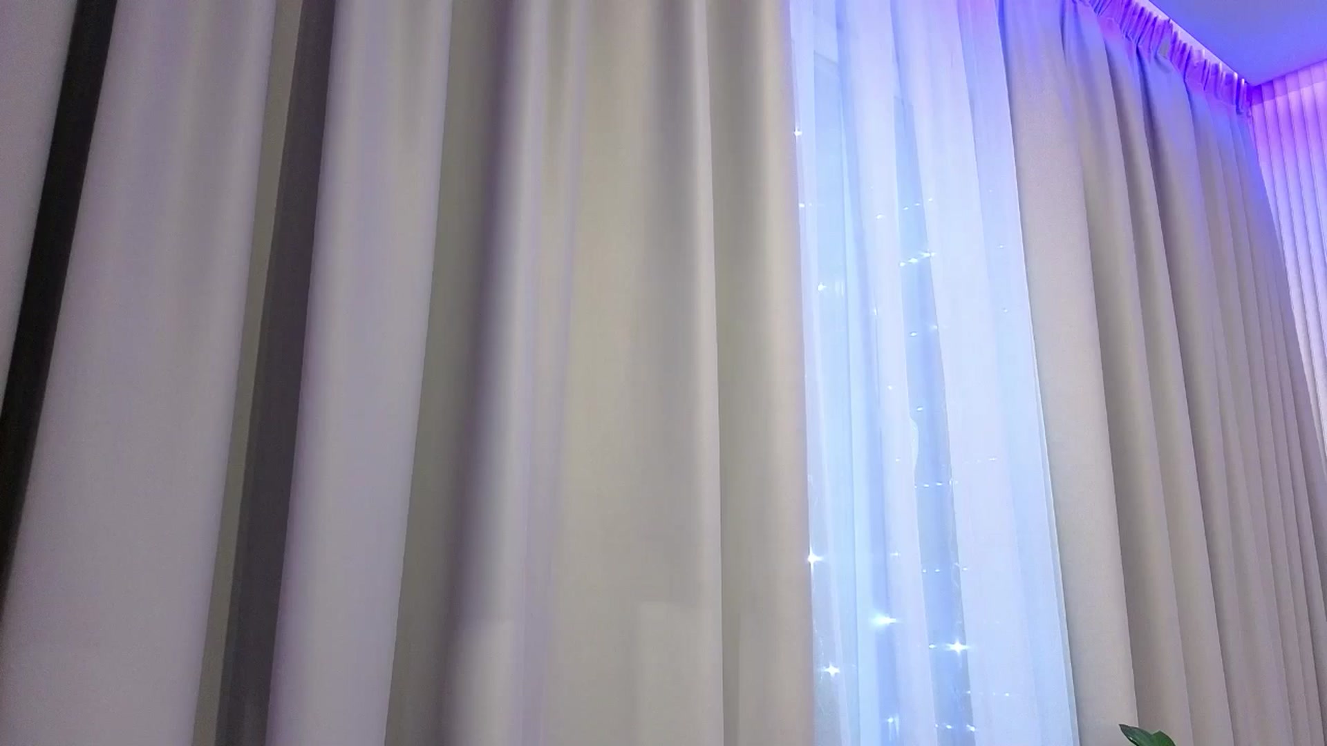 Gallery image thumbnail from Juicylips_'s myfreecams stream on, 01/11/2026, 20:09 image 19 of 20