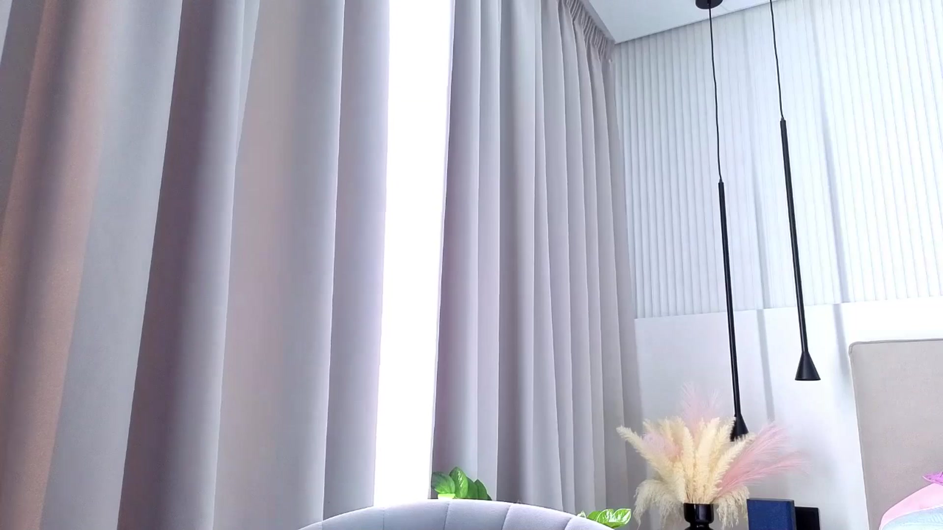 Gallery image thumbnail from Juicylips_'s myfreecams stream on, 03/14/2026, 09:04 image 4 of 20