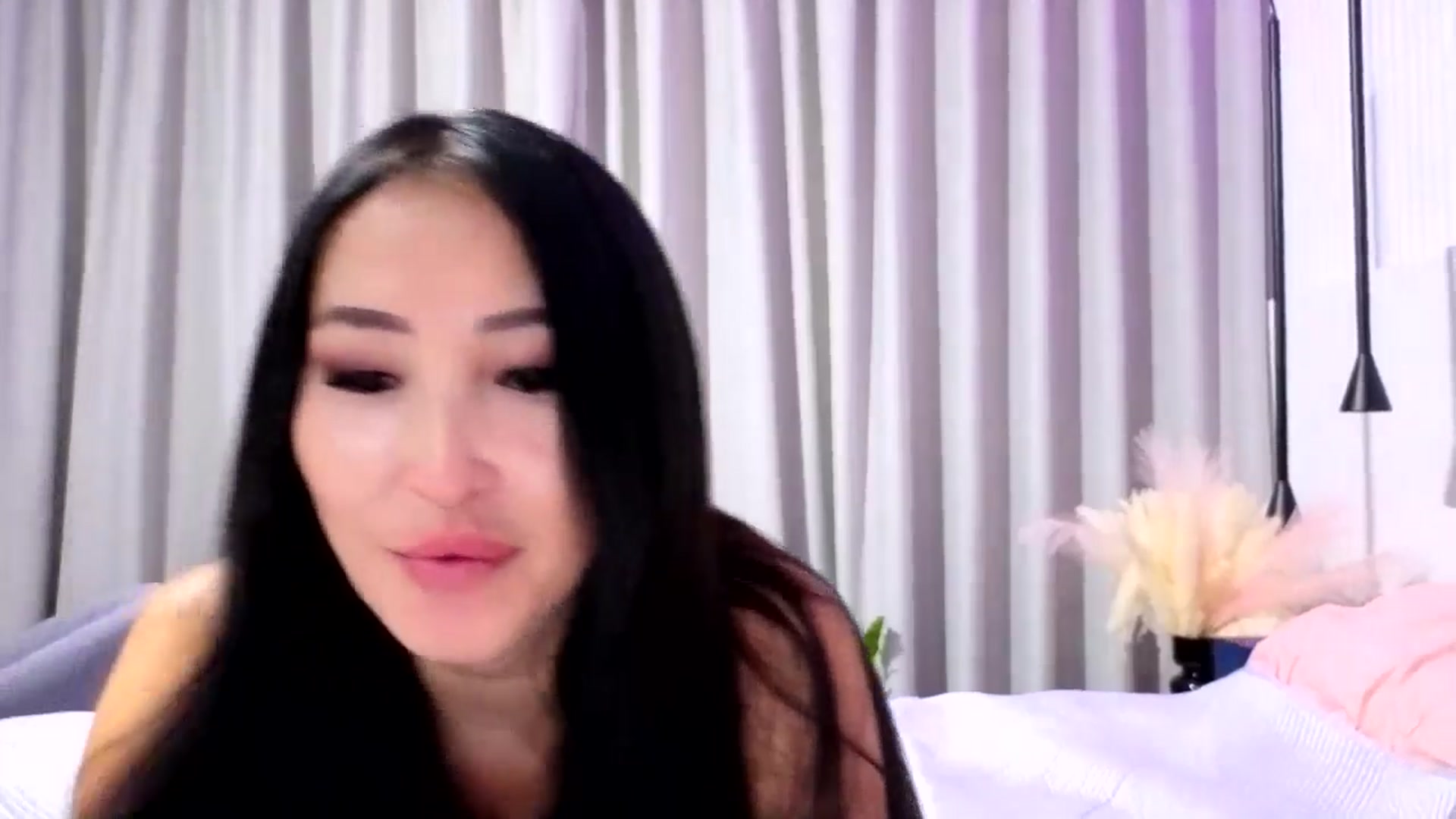 Gallery image thumbnail from Juicylips_'s myfreecams stream on, 03/15/2026, 20:53 image 2 of 20