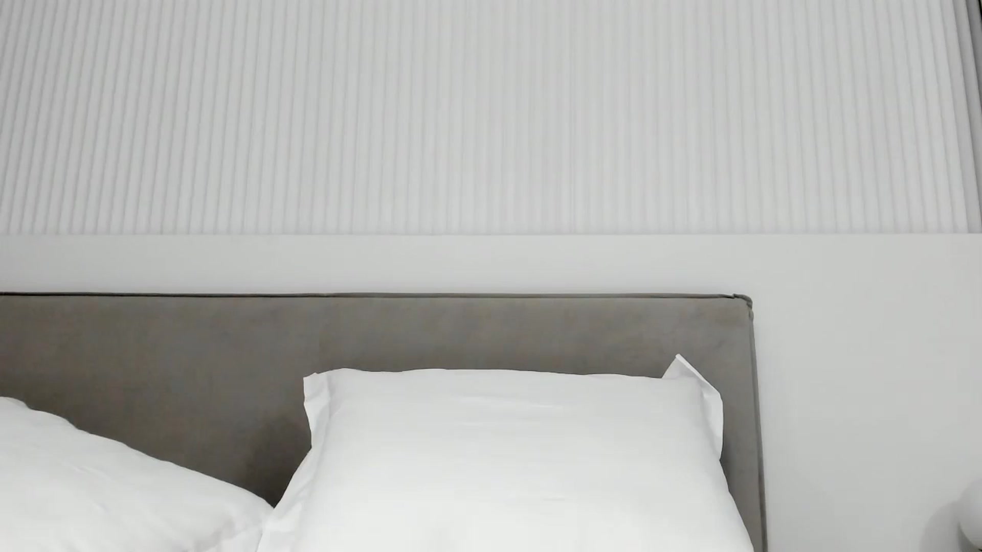 Gallery image thumbnail from JuicyyHottie's myfreecams stream on, 05/29/2024, 22:04 image 12 of 20