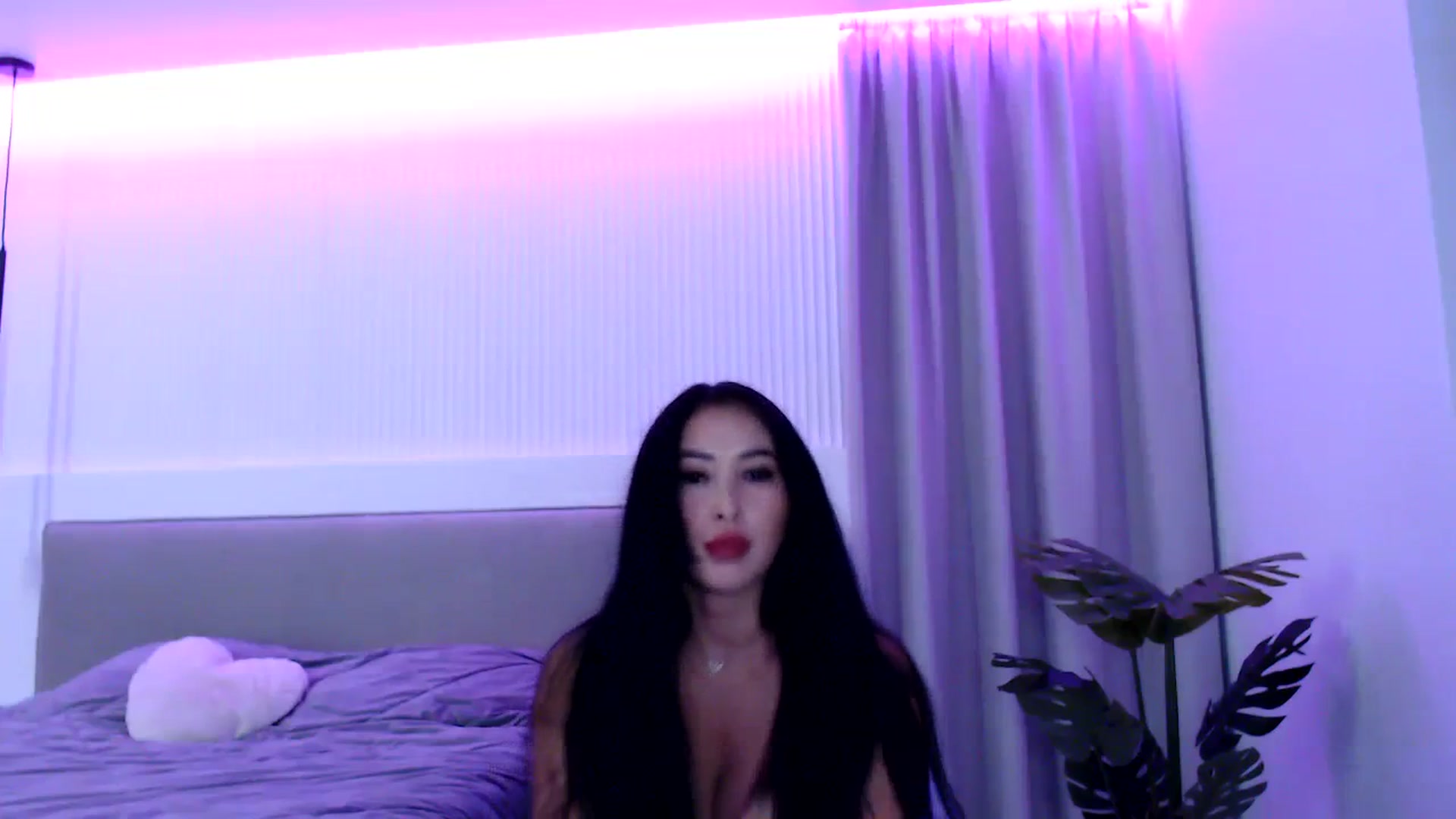 Gallery image thumbnail from Juicyylips's myfreecams stream on, 09/02/2023, 21:33 image 7 of 20