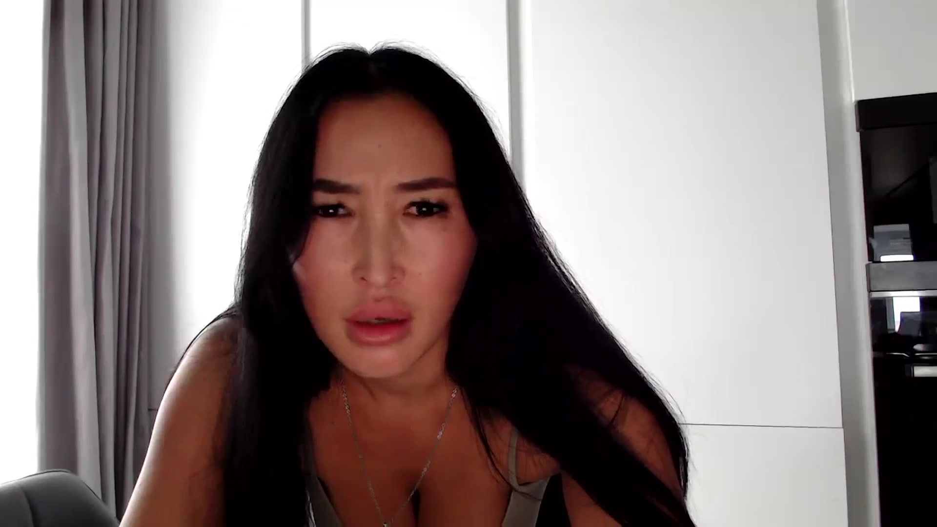 Gallery image thumbnail from Juicyylips's myfreecams stream on, 10/05/2023, 13:31 image 3 of 20