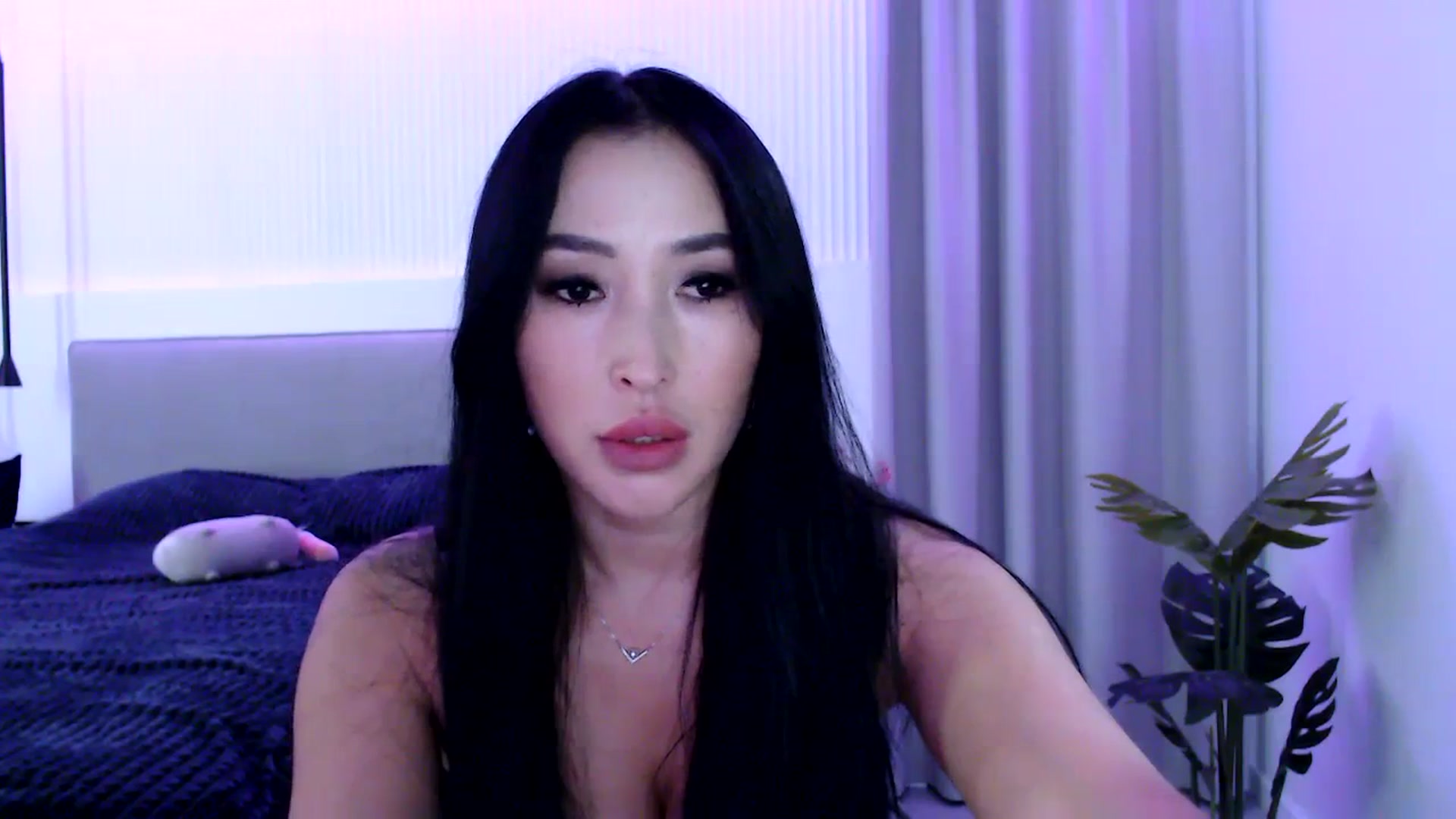 Gallery image thumbnail from Juicyylips's myfreecams stream on, 10/12/2023, 17:50 image 4 of 20
