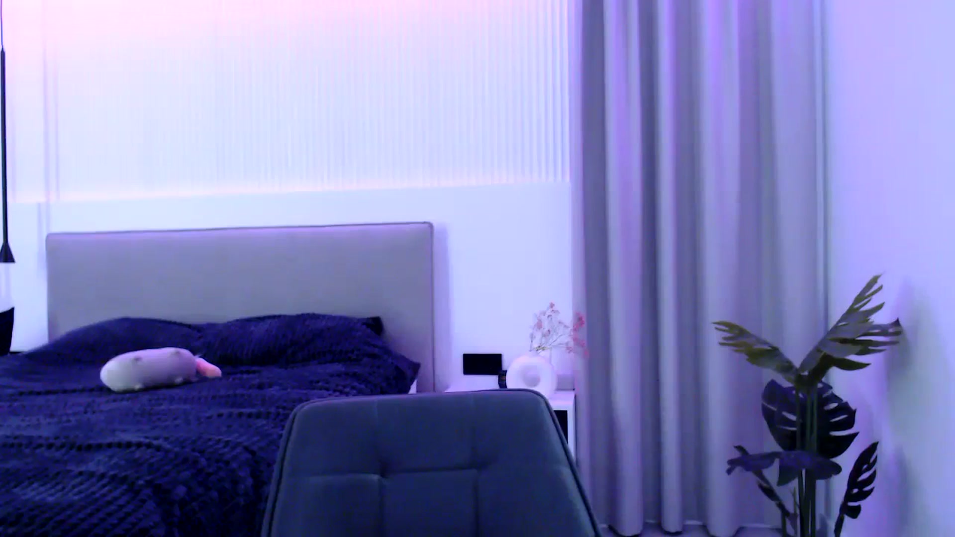 Gallery image thumbnail from Juicyylips's myfreecams stream on, 10/12/2023, 17:50 image 3 of 20
