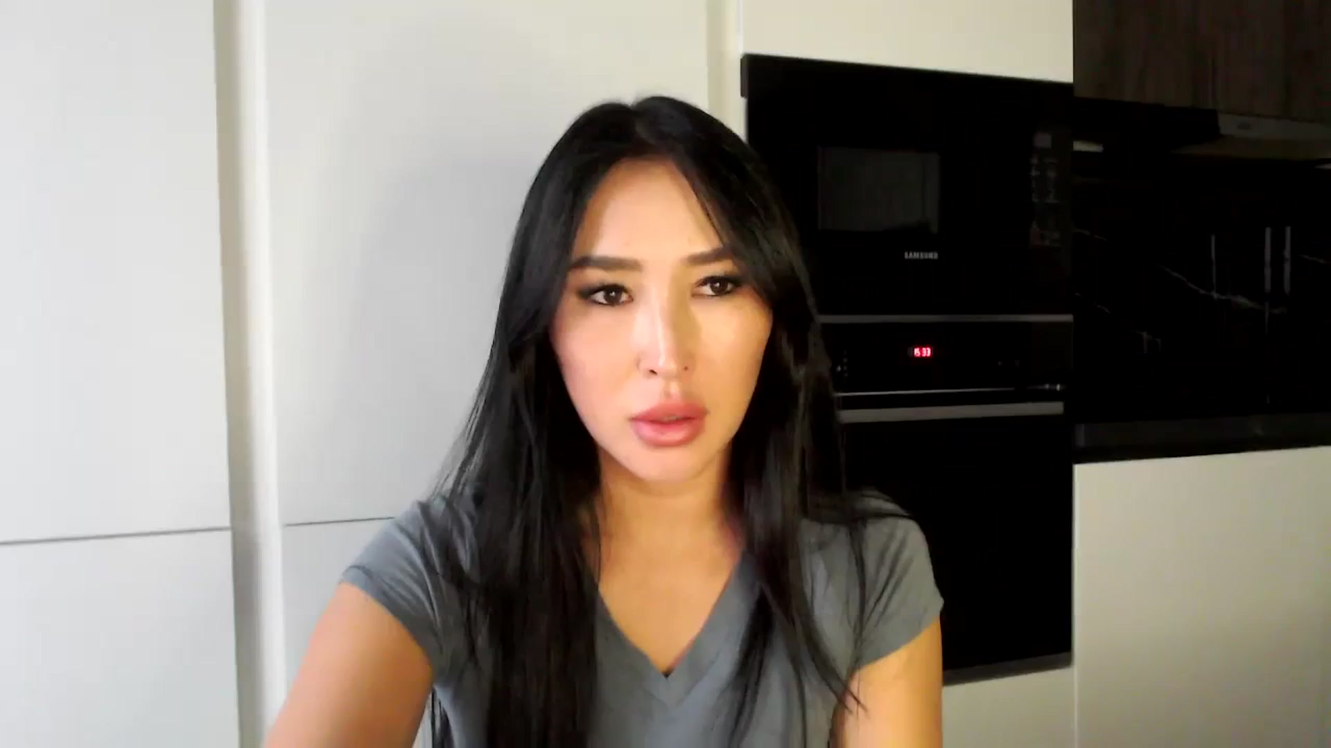 Gallery image thumbnail from Juicyylips's myfreecams stream on, 10/17/2023, 12:49 image 1 of 20