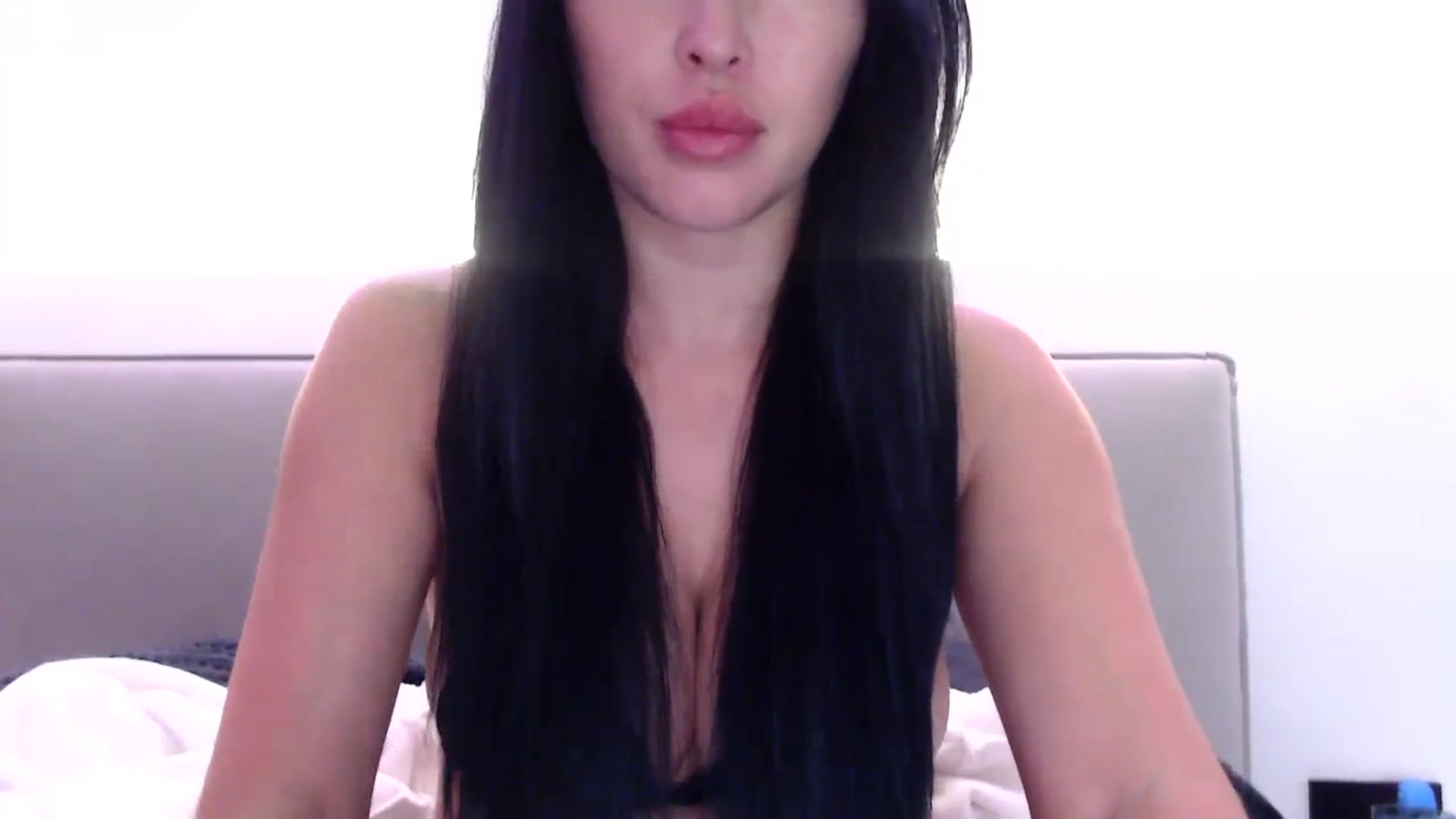 Gallery image thumbnail from Juicyylips's myfreecams stream on, 10/17/2023, 17:22 image 11 of 20