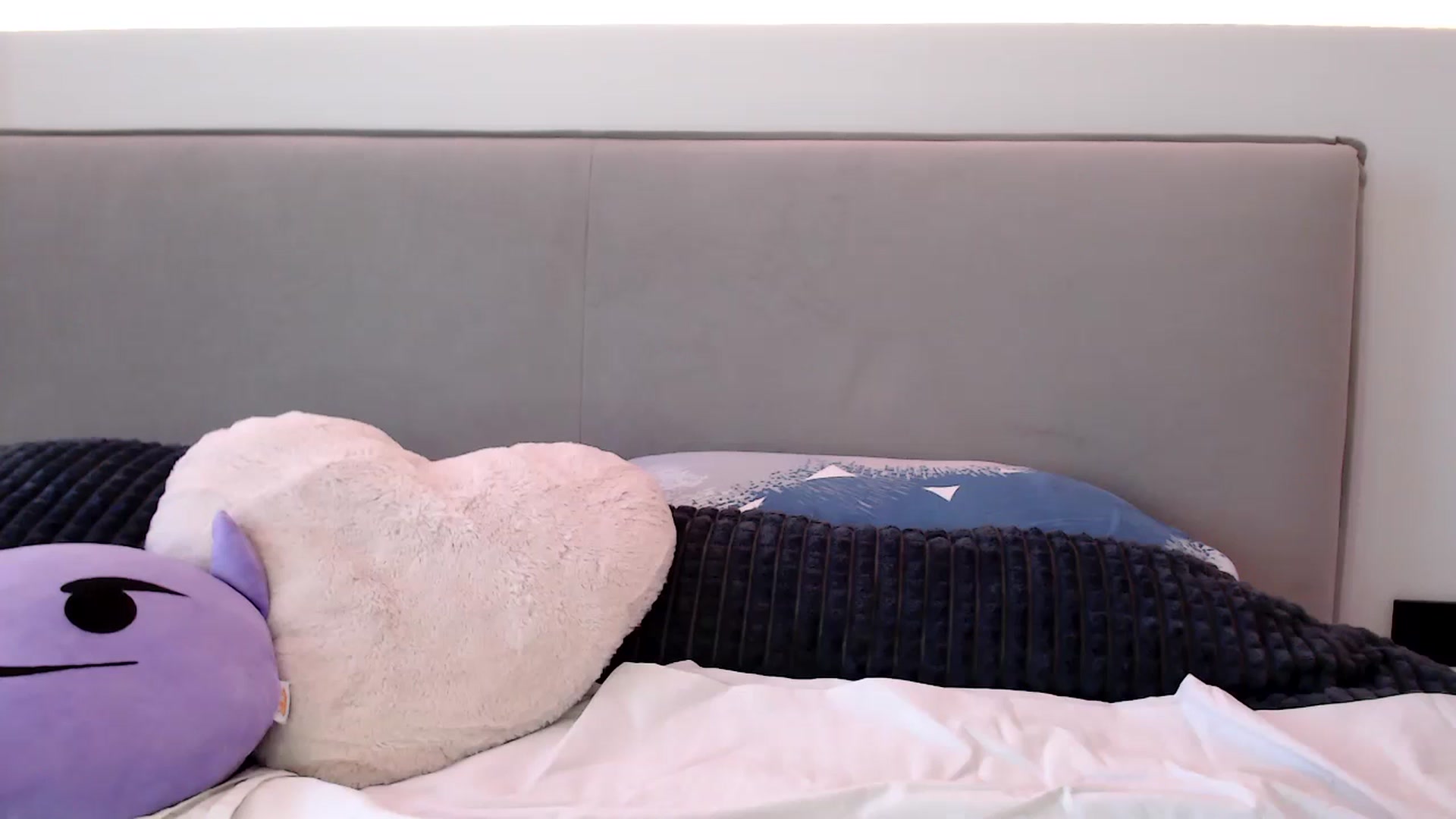 Gallery image thumbnail from Juicyylips's myfreecams stream on, 10/20/2023, 14:15 image 1 of 20