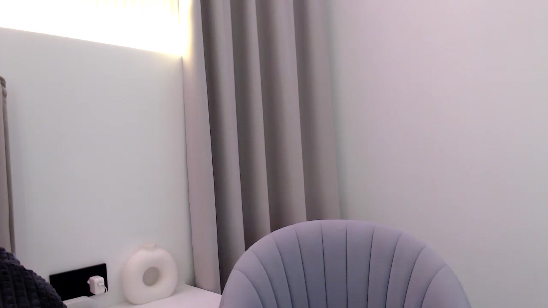 Gallery image thumbnail from Juicyylips's myfreecams stream on, 10/21/2023, 20:29 image 6 of 20