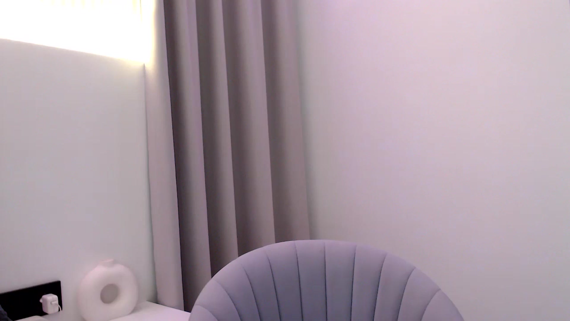 Gallery image thumbnail from Juicyylips's myfreecams stream on, 10/21/2023, 20:29 image 2 of 20