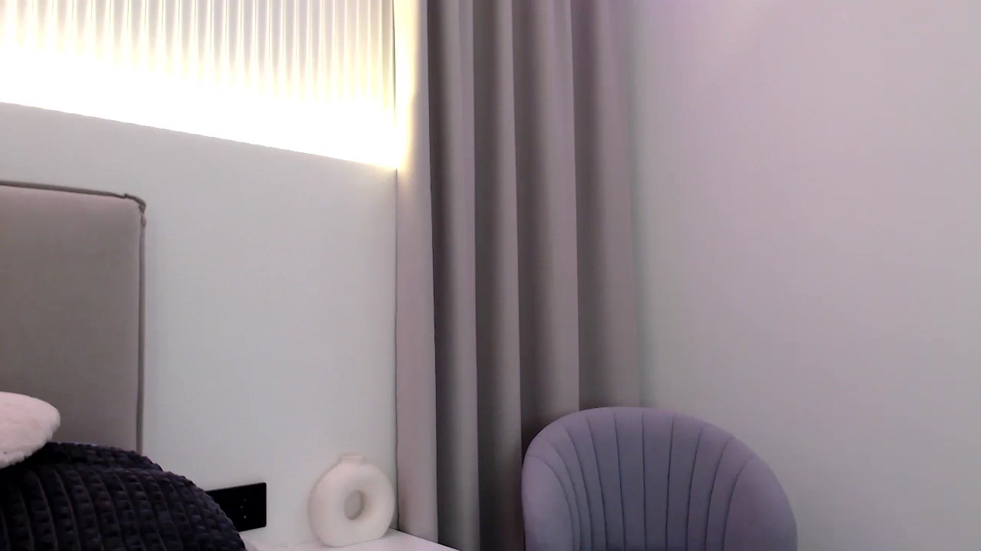 Gallery image thumbnail from Juicyylips's myfreecams stream on, 10/21/2023, 23:40 image 13 of 20