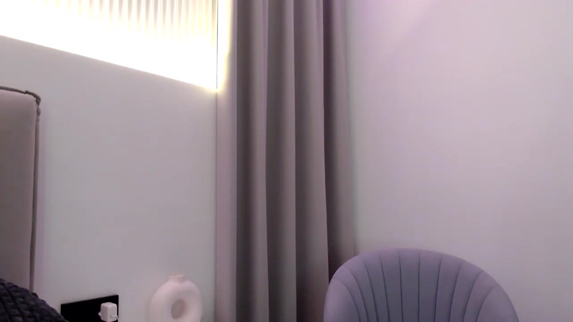 Gallery image thumbnail from Juicyylips's myfreecams stream on, 10/22/2023, 19:28 image 15 of 20