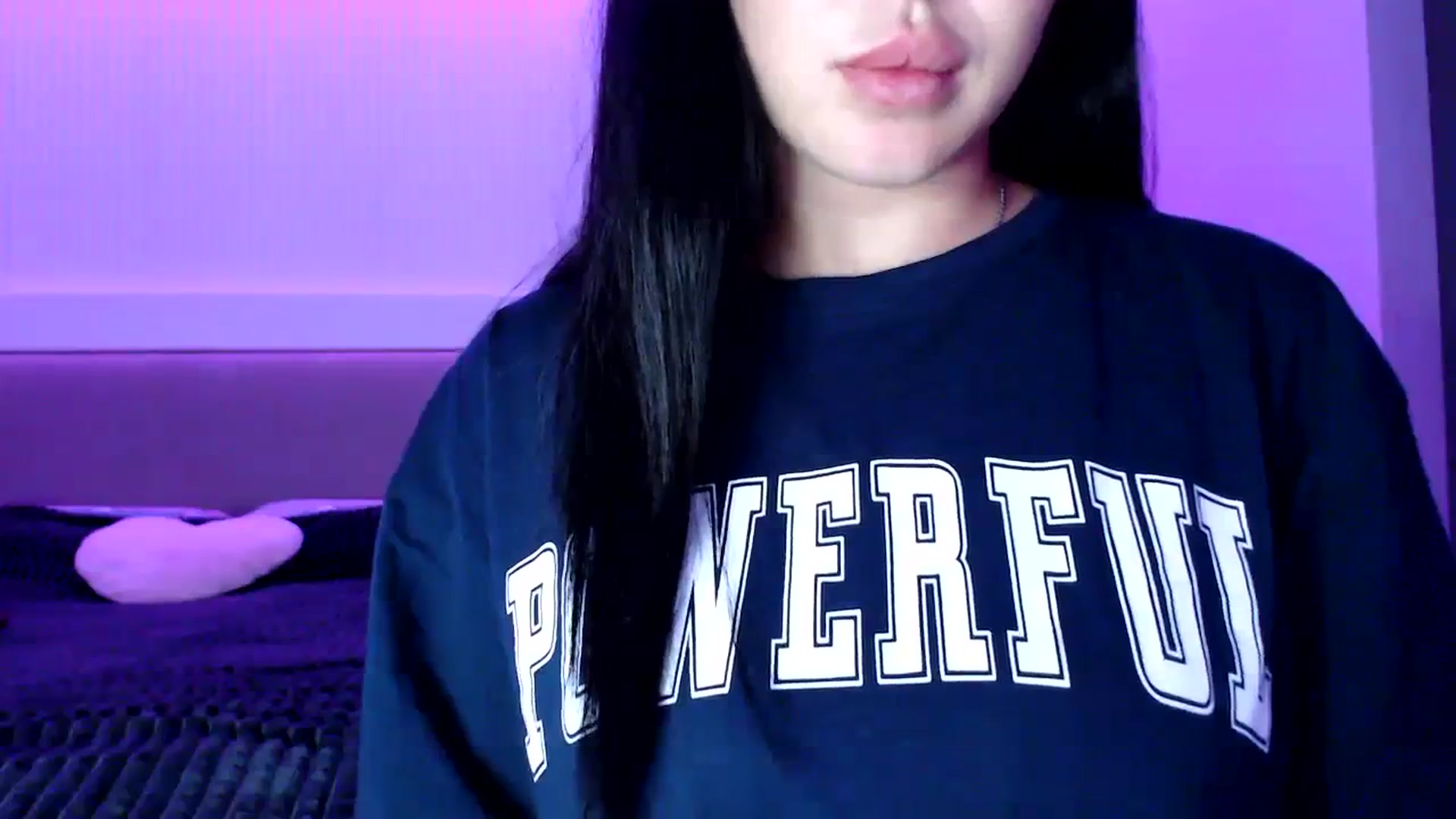 Gallery image thumbnail from Juicyylips's myfreecams stream on, 10/24/2023, 21:20 image 16 of 20