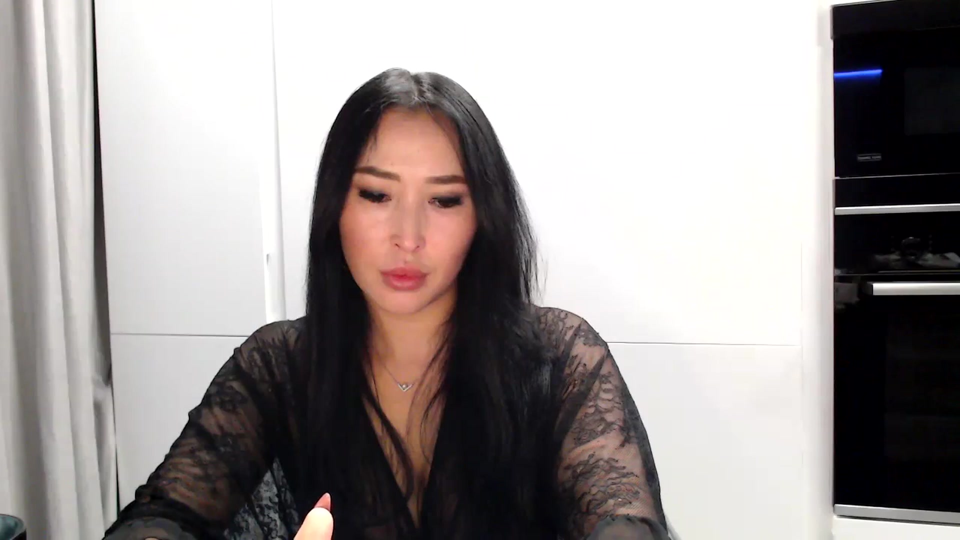 Gallery image thumbnail from Juicyylips's myfreecams stream on, 11/05/2023, 22:19 image 13 of 20