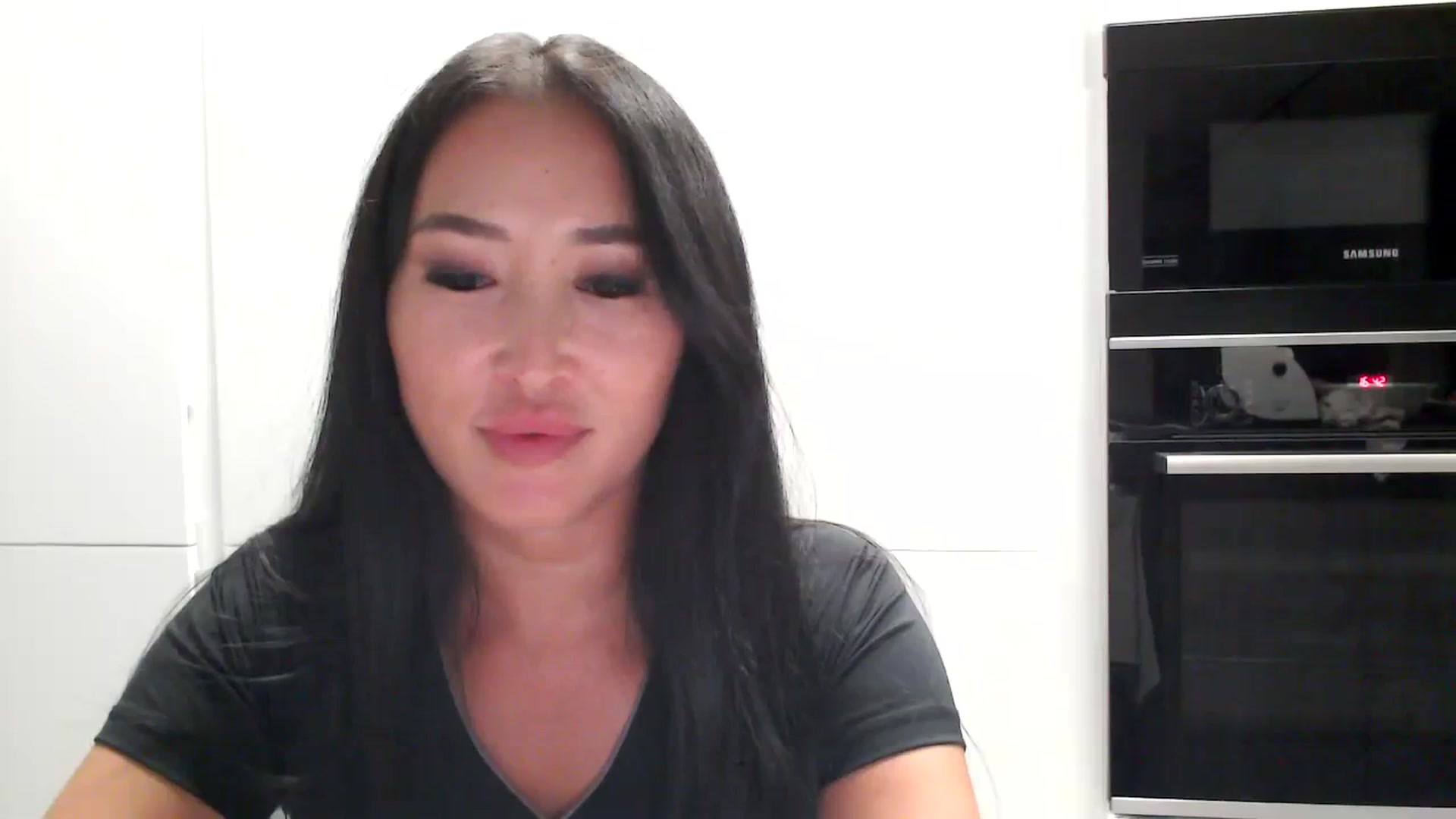Gallery image thumbnail from Juicyylips's myfreecams stream on, 12/05/2023, 13:58 image 14 of 20
