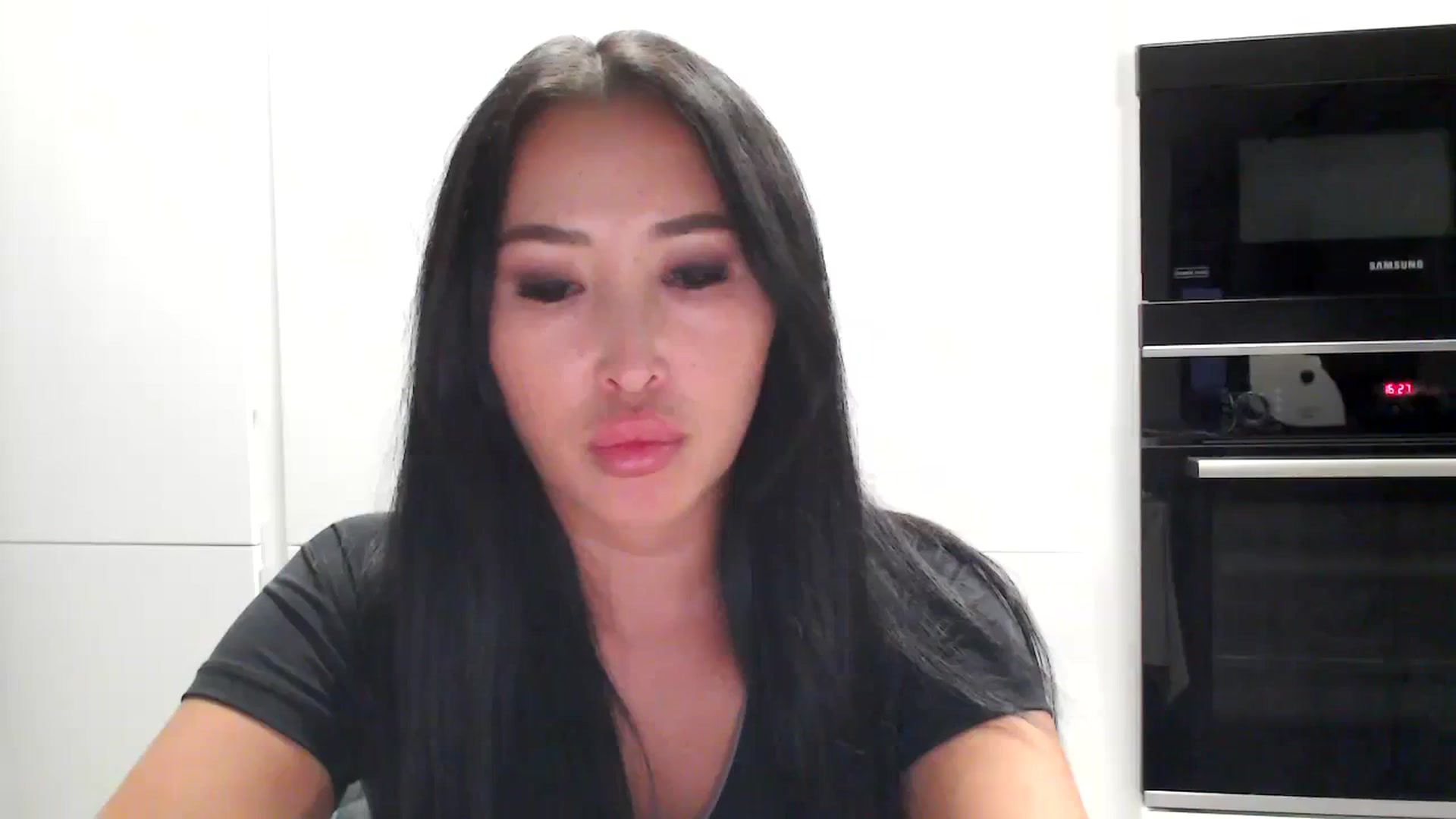Gallery image thumbnail from Juicyylips's myfreecams stream on, 12/05/2023, 13:58 image 6 of 20