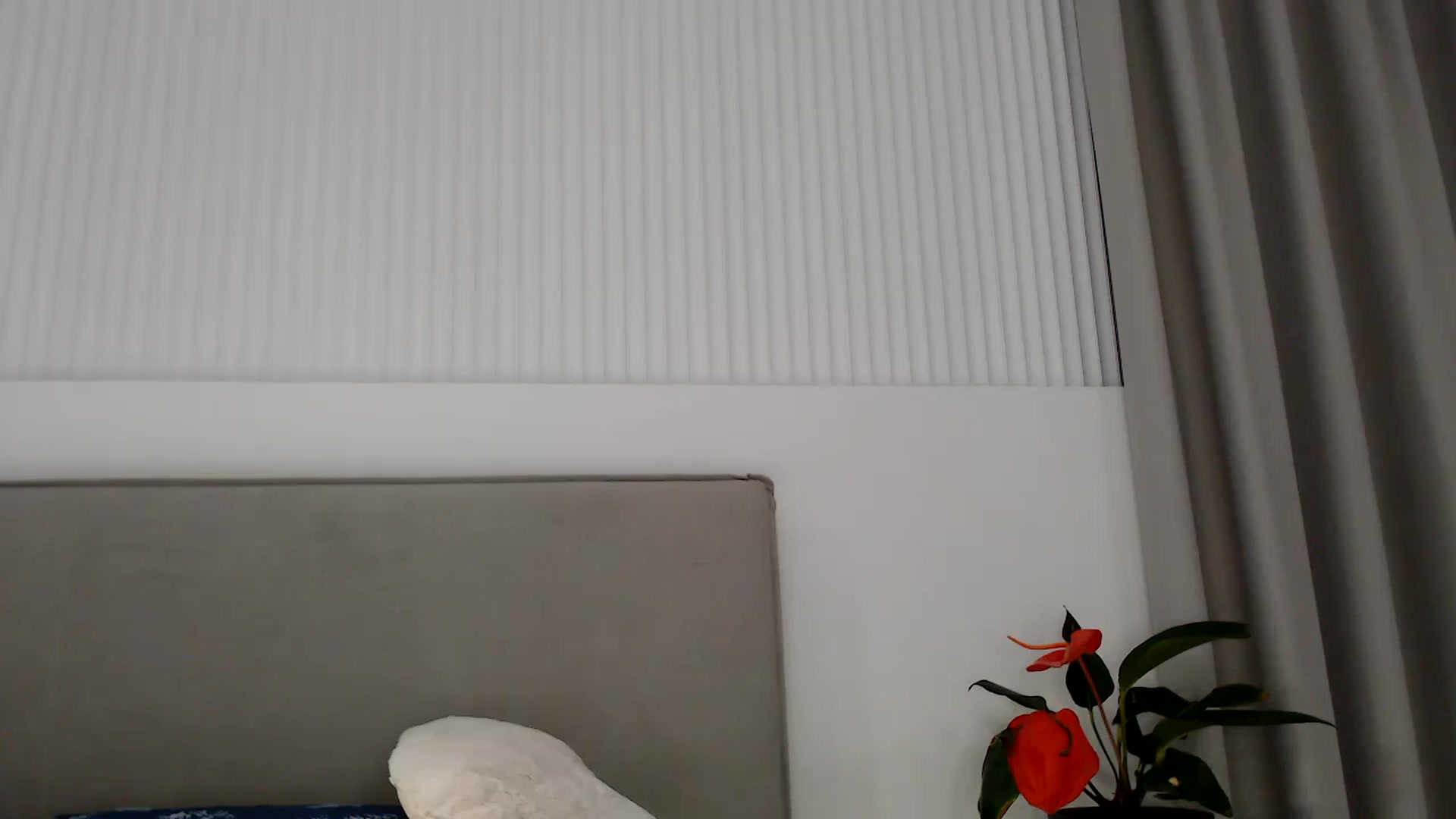 Gallery image thumbnail from Juicyylips's myfreecams stream on, 12/06/2023, 13:33 image 4 of 20