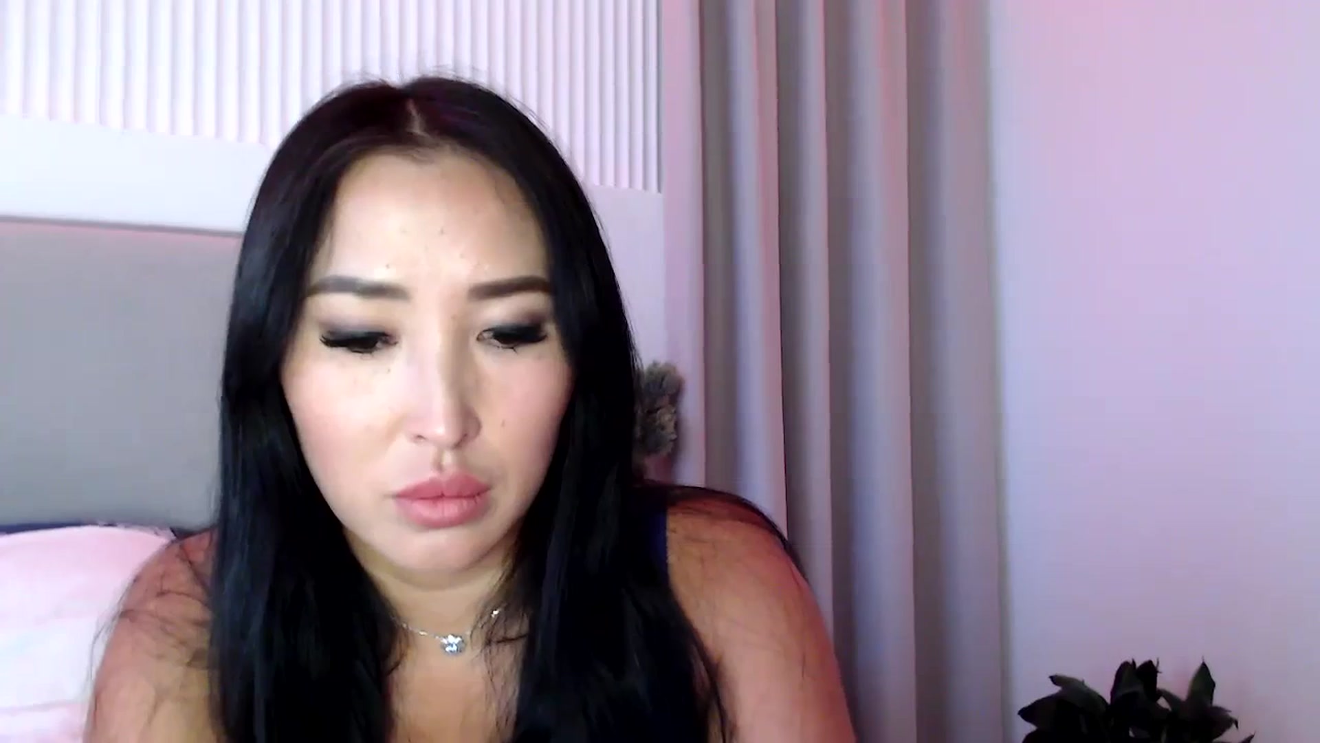 Gallery image thumbnail from Juicyylips's myfreecams stream on, 12/11/2023, 12:48 image 14 of 20