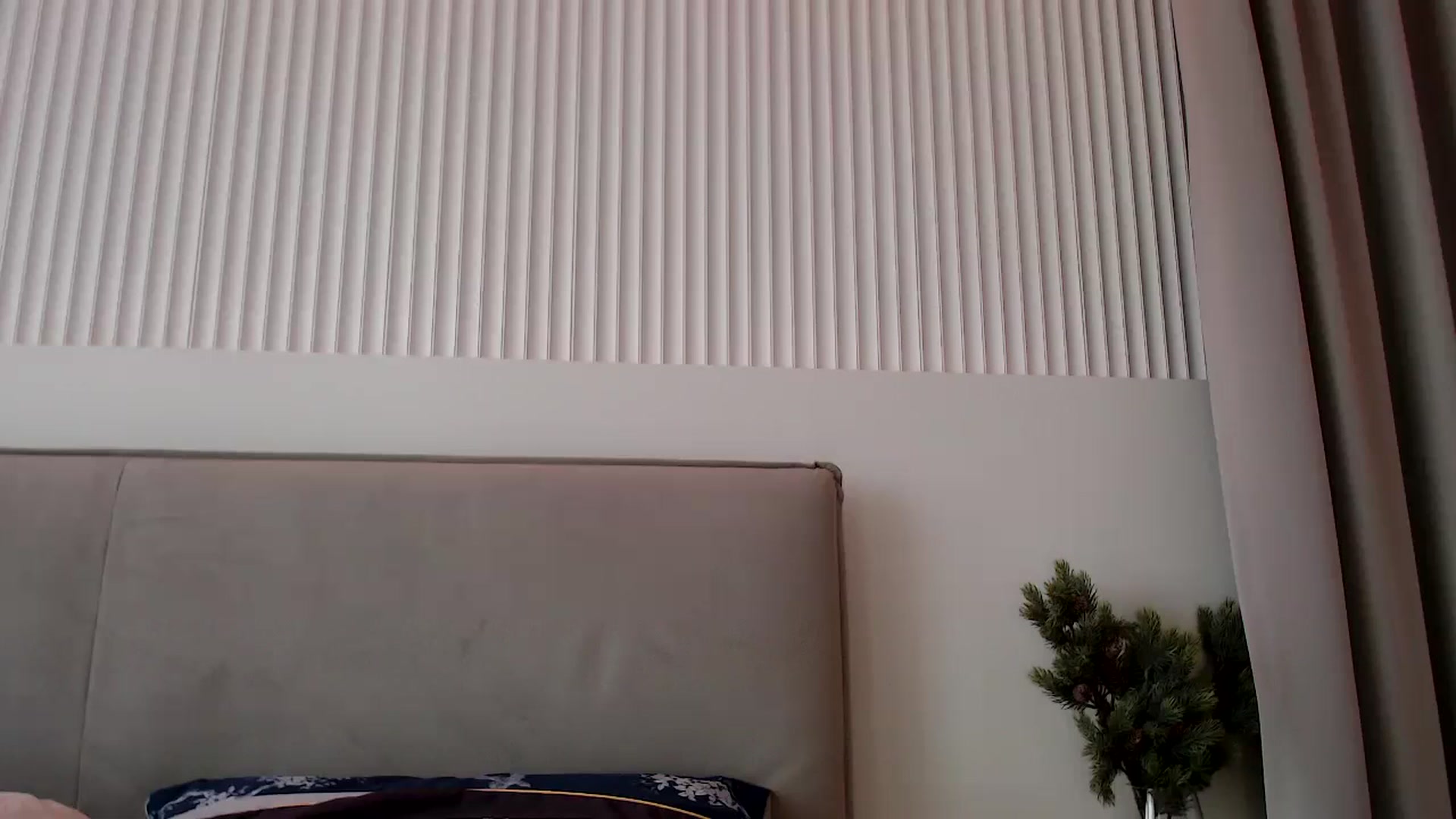Gallery image thumbnail from Juicyylips's myfreecams stream on, 12/12/2023, 10:58 image 3 of 20