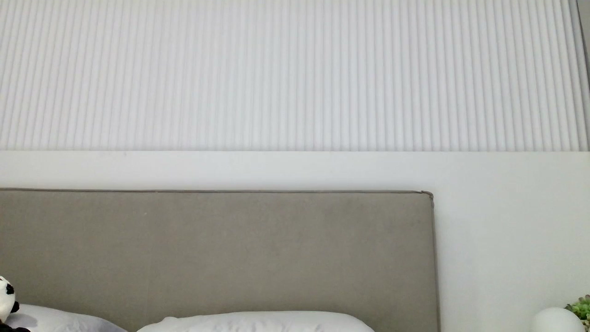 Gallery image thumbnail from Juicyylips's myfreecams stream on, 02/17/2024, 19:21 image 1 of 20