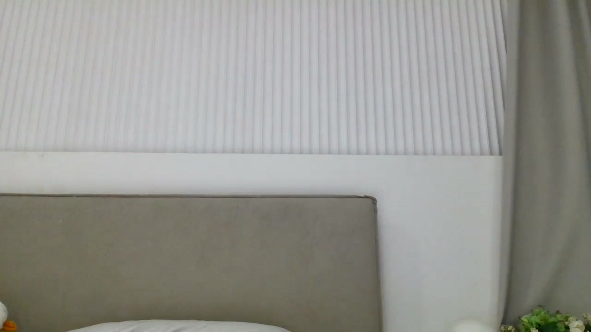 Gallery image thumbnail from Juicyylips's myfreecams stream on, 02/17/2024, 23:43 image 4 of 20