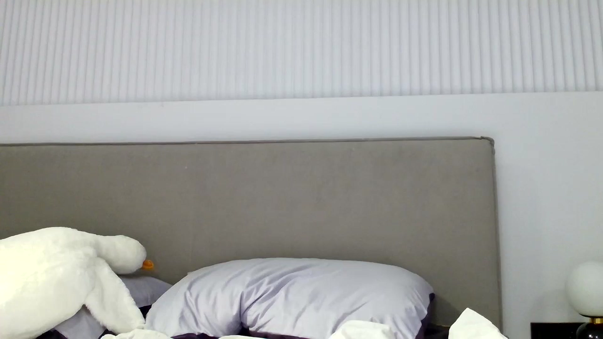 Gallery image thumbnail from Juicyylips's myfreecams stream on, 02/17/2024, 23:43 image 3 of 20