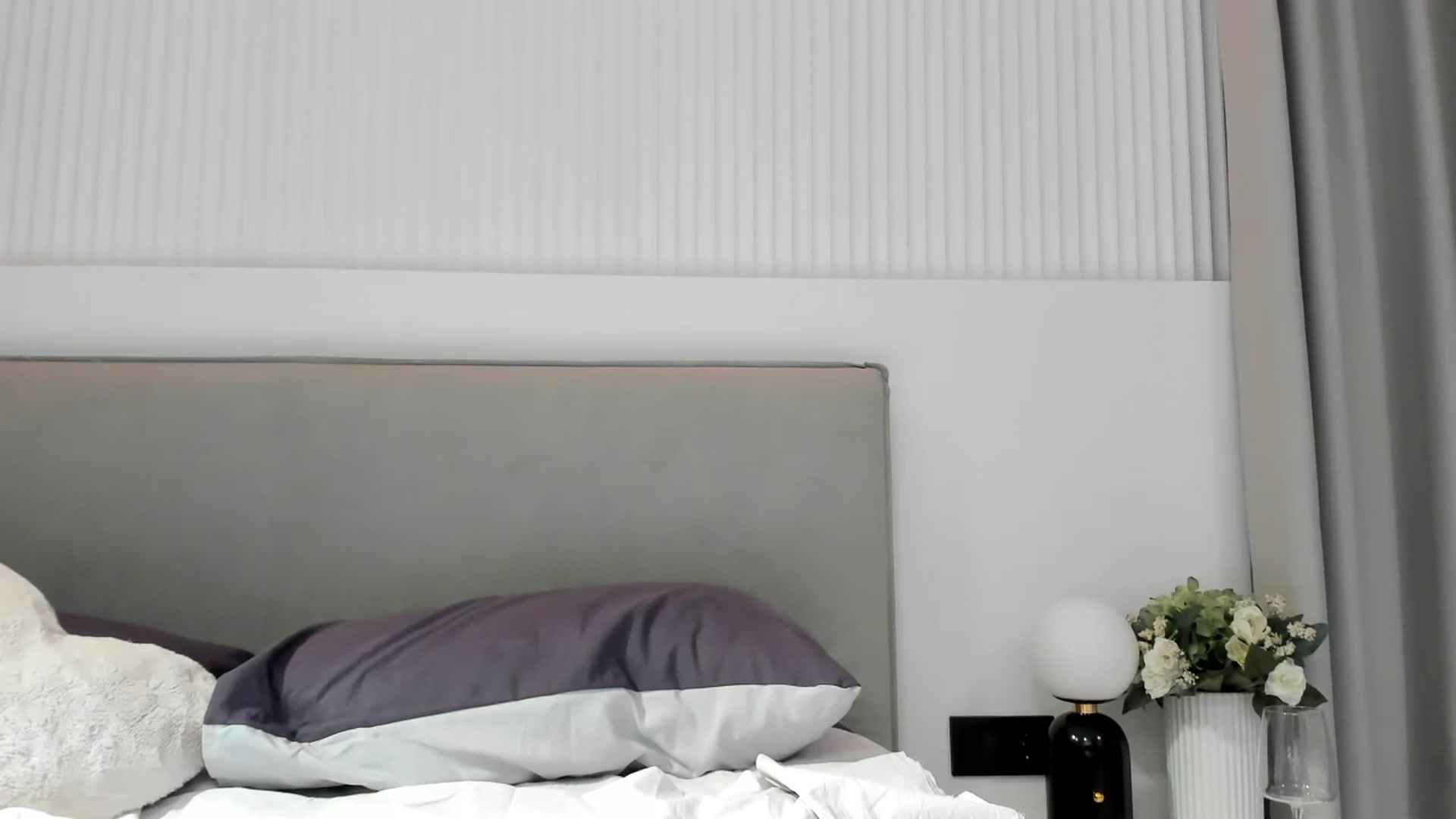 Gallery image thumbnail from Juicyylips's myfreecams stream on, 02/24/2024, 21:35 image 10 of 20