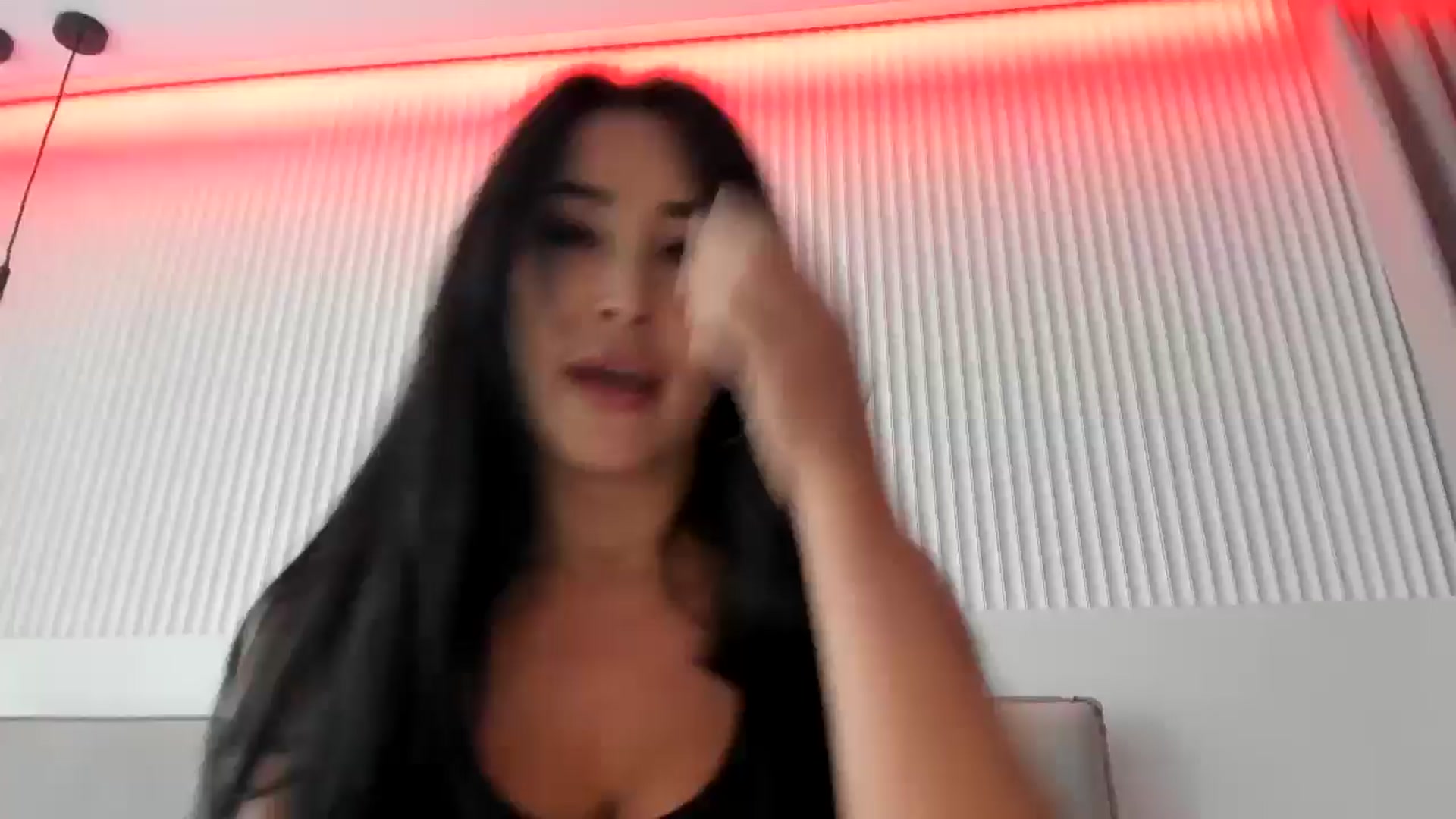 Gallery image thumbnail from Juicyylips's myfreecams stream on, 04/18/2024, 15:27 image 4 of 20