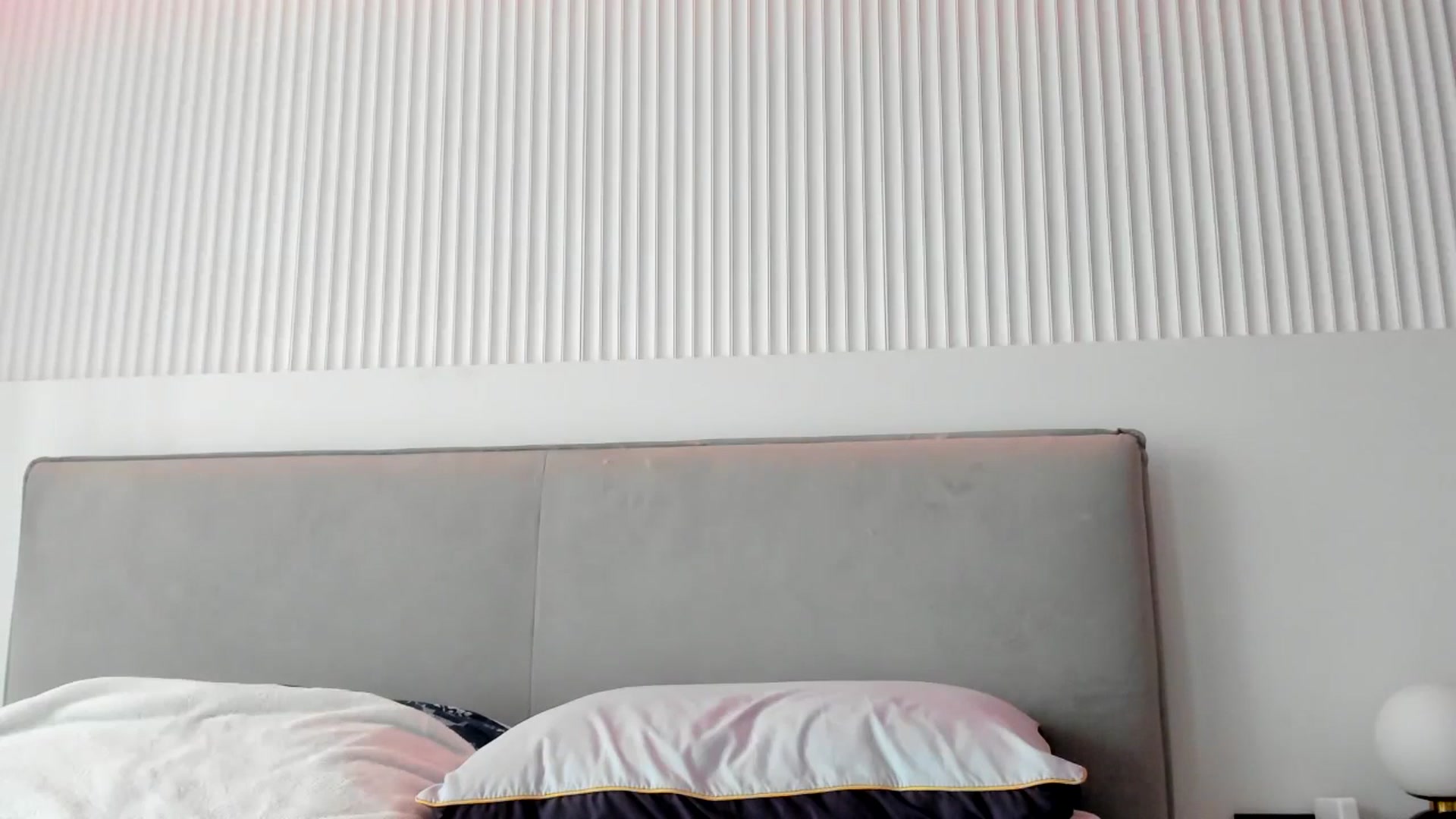 Gallery image thumbnail from Juicyylips's myfreecams stream on, 04/18/2024, 15:27 image 14 of 20