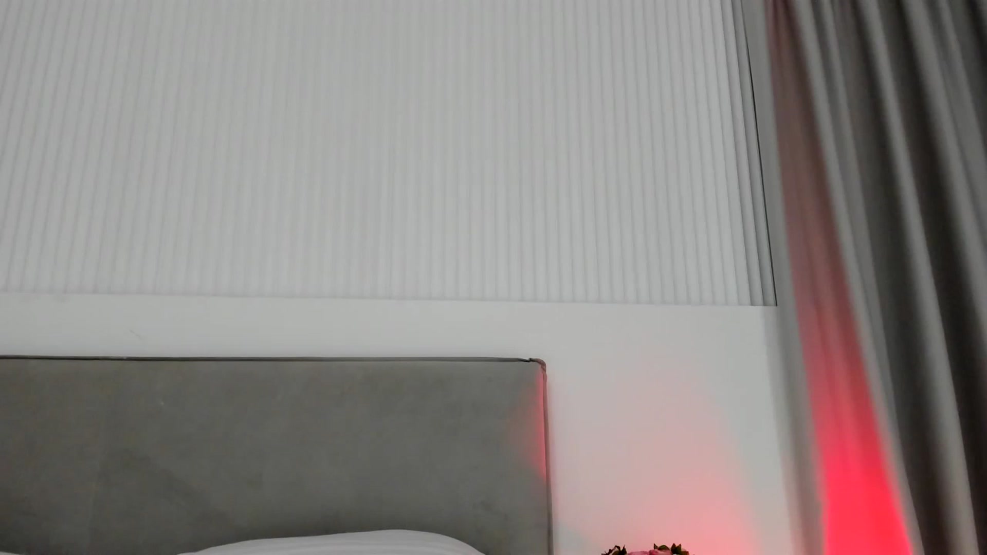 Gallery image thumbnail from Juicyylips's myfreecams stream on, 05/04/2024, 19:17 image 17 of 20