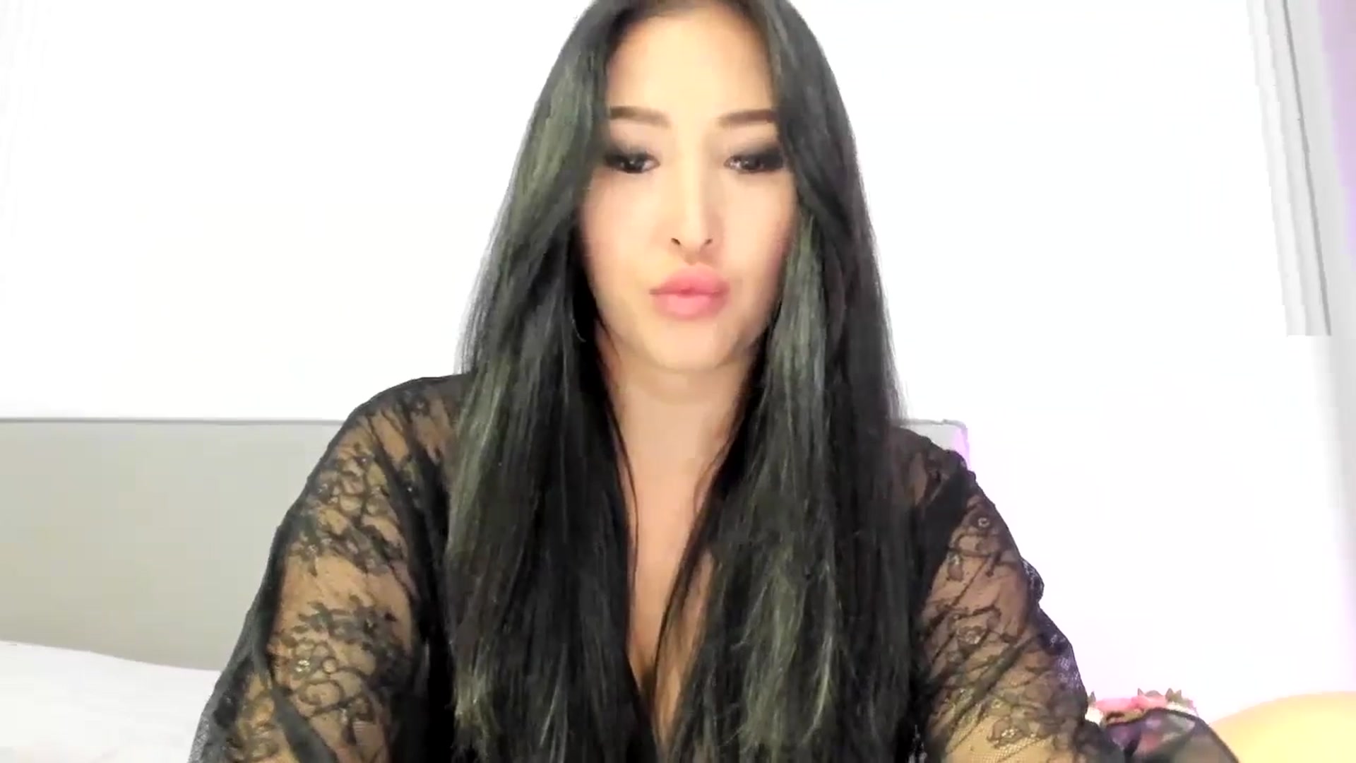 Gallery image thumbnail from Juicyylips's myfreecams stream on, 05/04/2024, 20:26 image 2 of 20