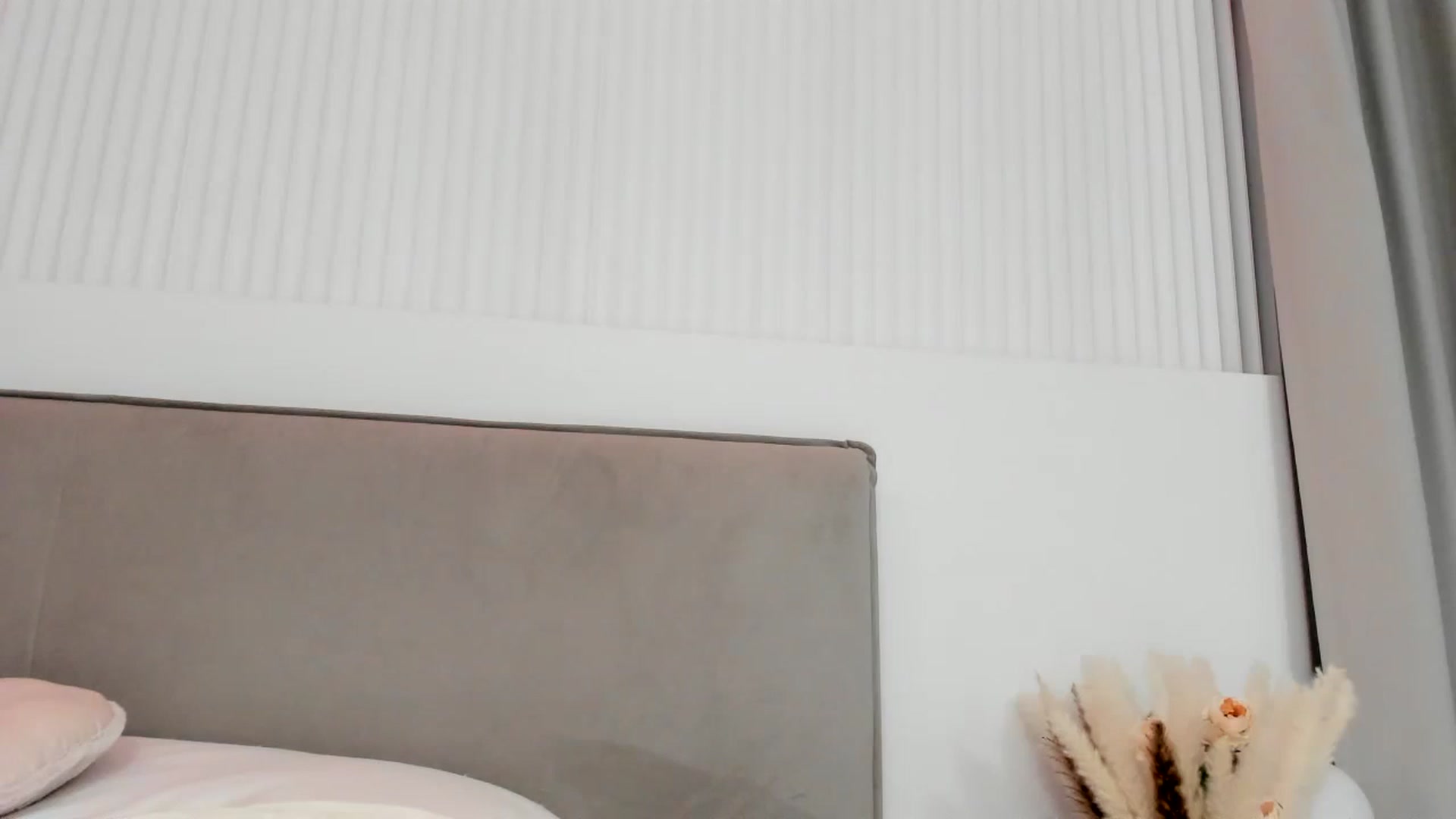 Gallery image thumbnail from Juicyylips's myfreecams stream on, 08/09/2024, 22:26 image 18 of 20
