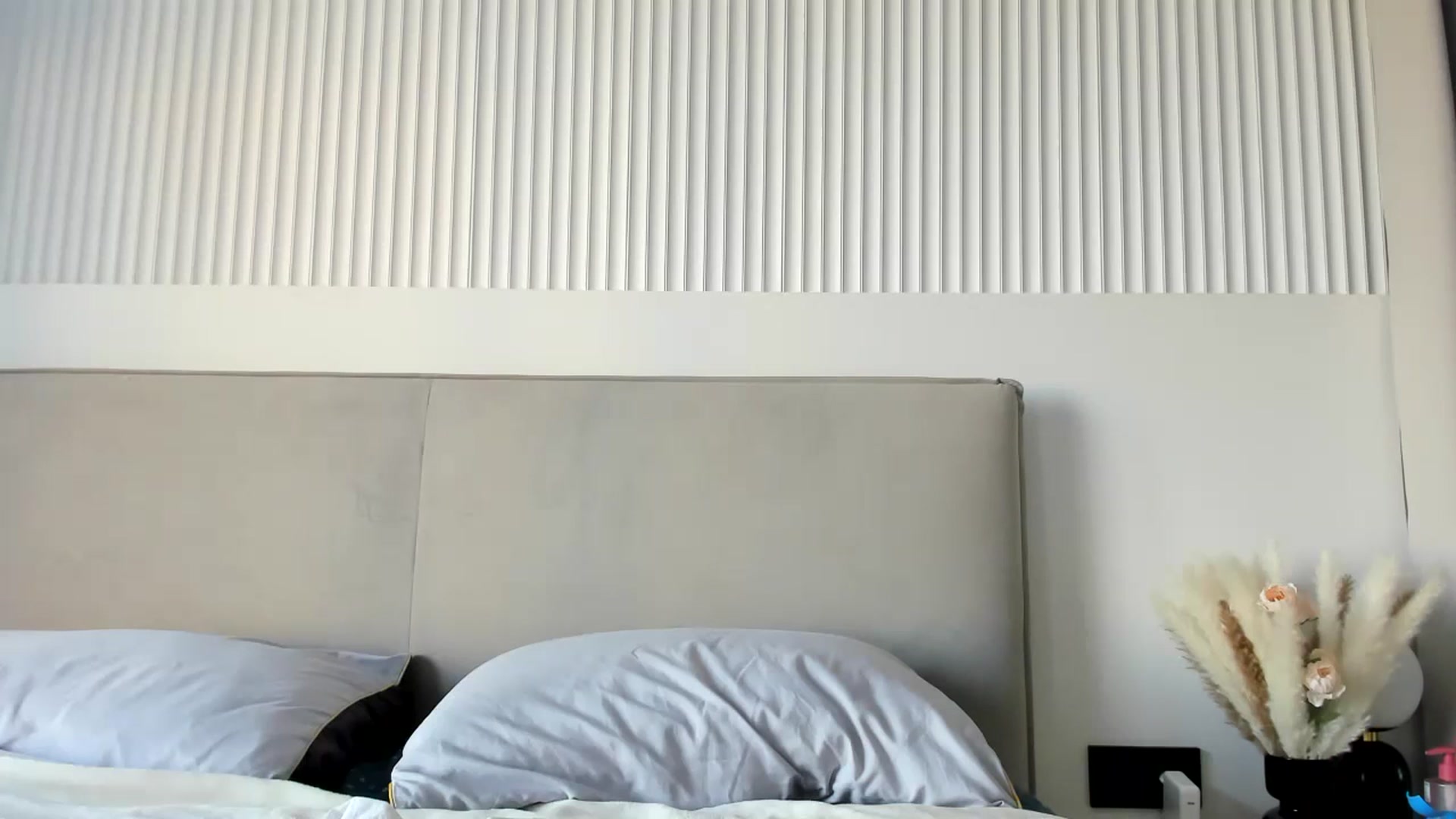 Gallery image thumbnail from Juicyylips's myfreecams stream on, 08/14/2024, 16:26 image 16 of 20