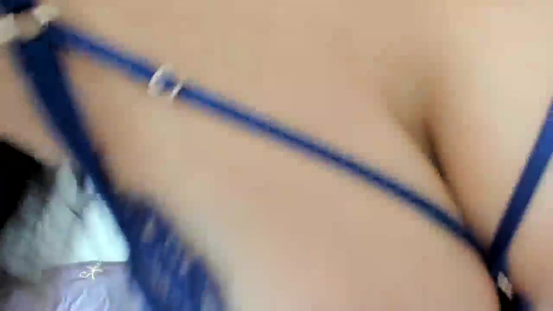 Gallery image thumbnail from Juicyylips's myfreecams stream on, 08/17/2024, 14:57 image 15 of 20