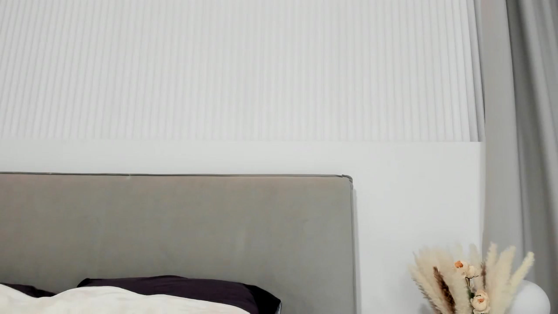 Gallery image thumbnail from Juicyylips's myfreecams stream on, 08/21/2024, 19:59 image 2 of 20