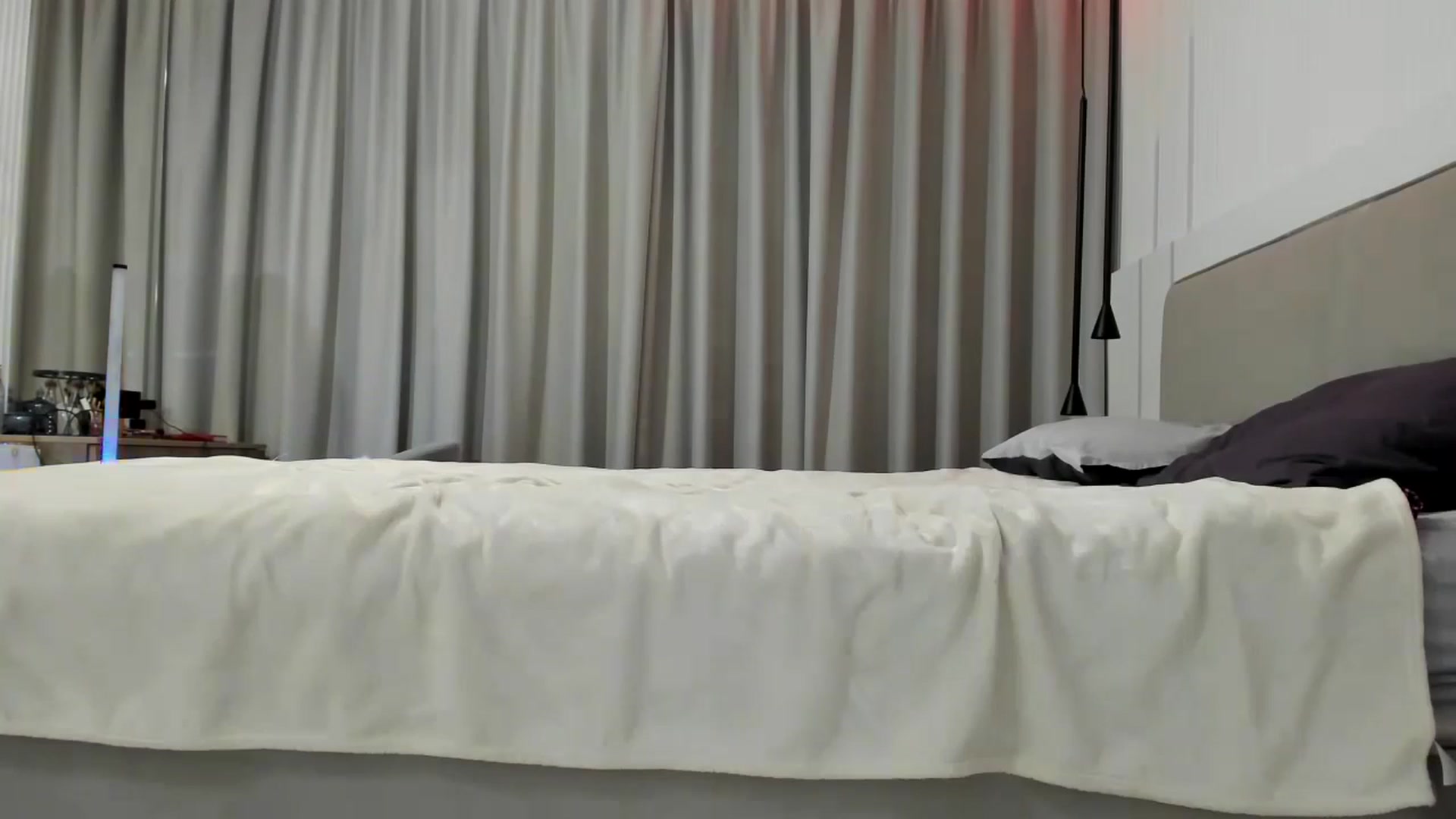 Gallery image thumbnail from Juicyylips's myfreecams stream on, 08/23/2024, 22:50 image 13 of 20