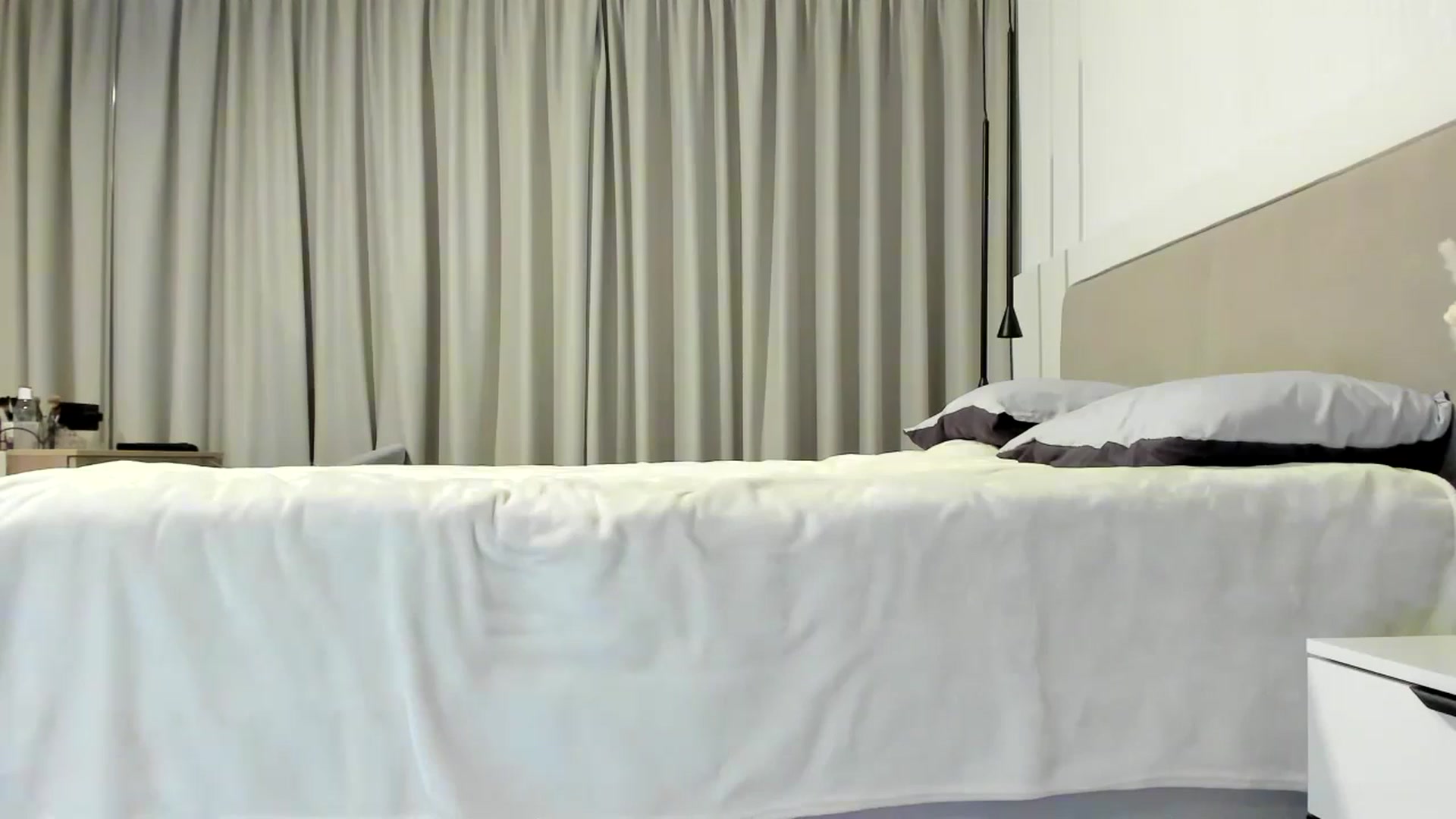 Gallery image thumbnail from Juicyylips's myfreecams stream on, 08/30/2024, 20:50 image 11 of 20
